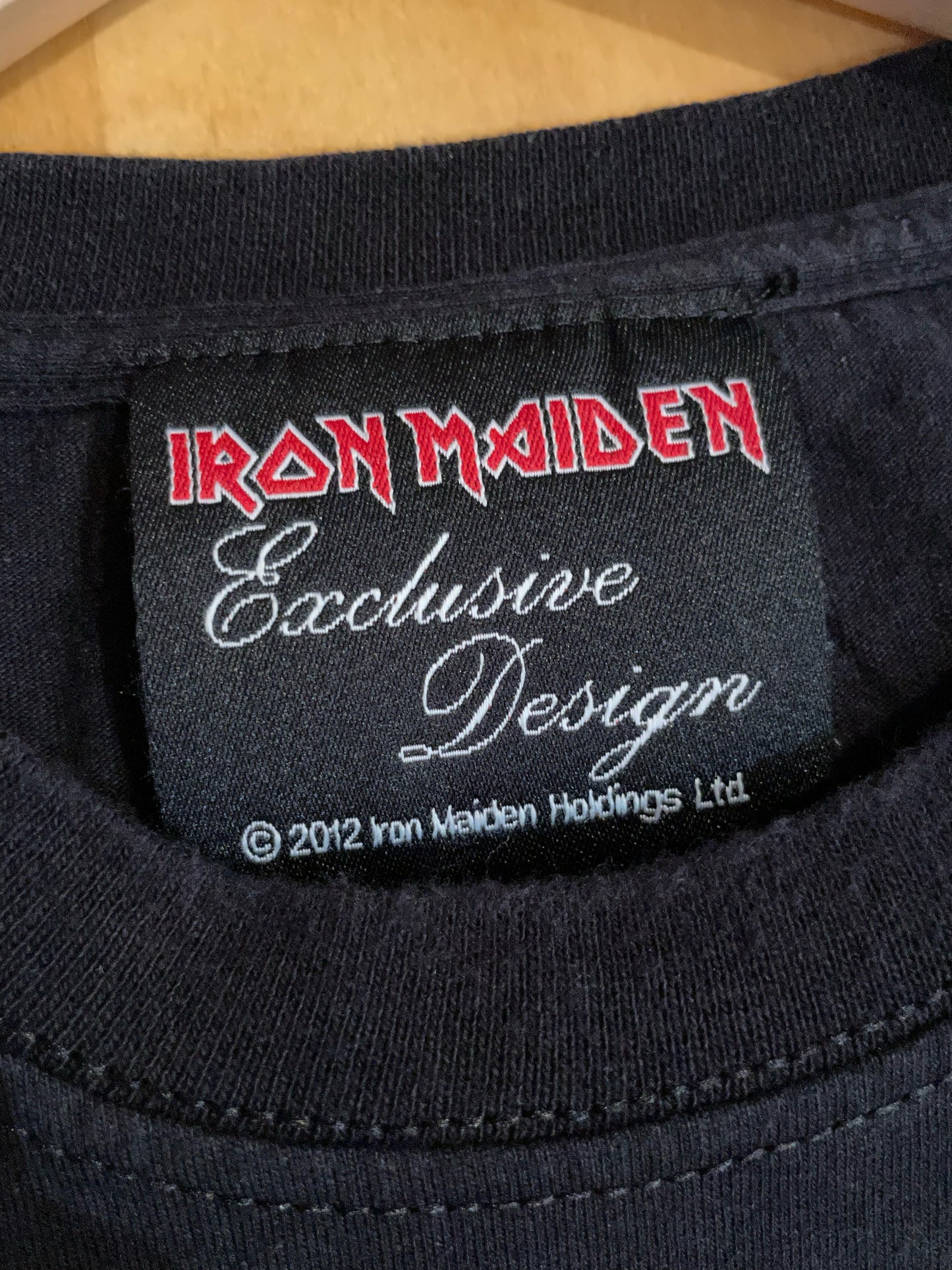 IRON MAIDEN 2012 MUSIC BAND T-SHIRT SZ: XL
