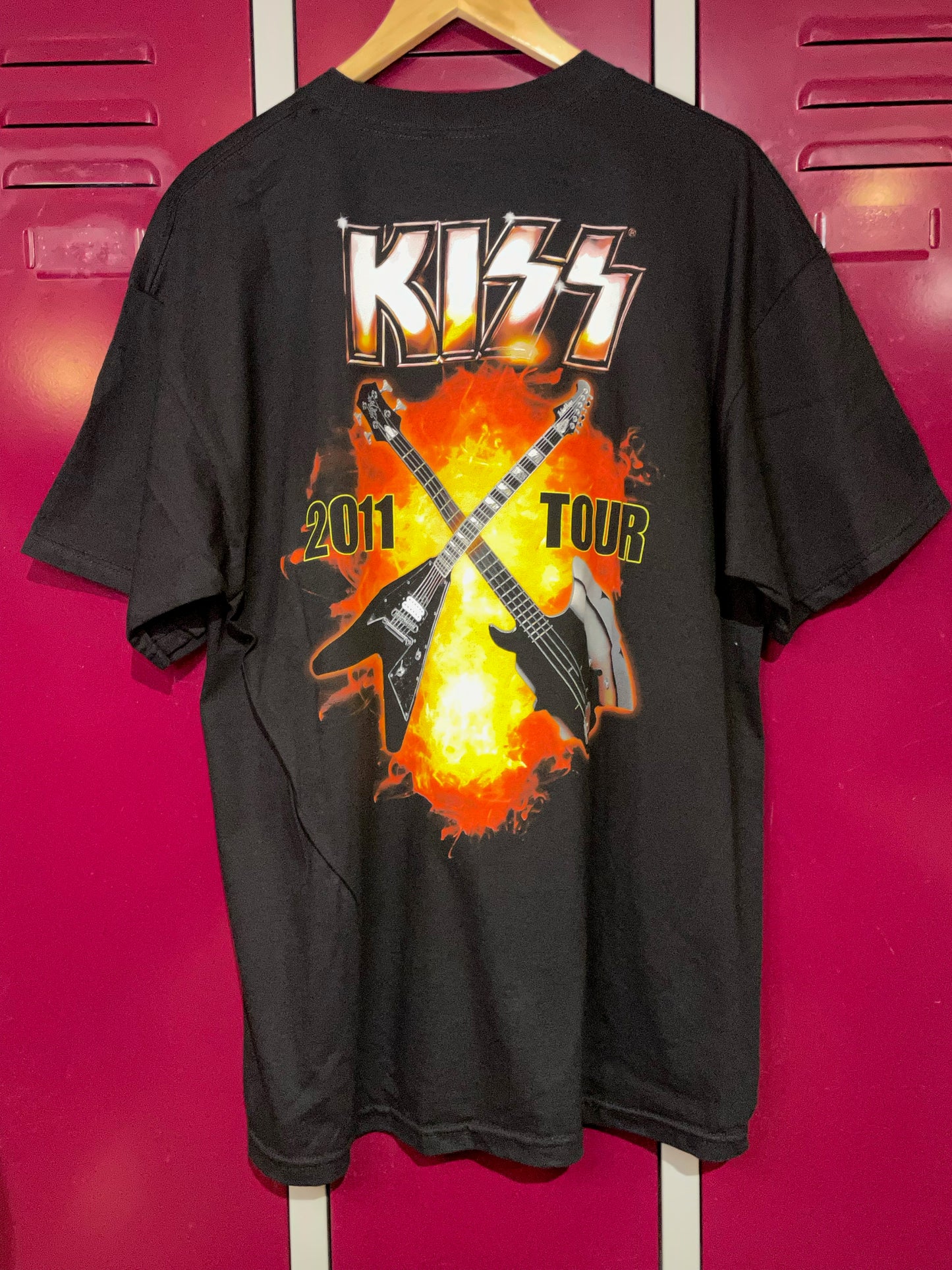 KISS "2011 TOUR" 2010 MUSIC BAND T-SHIRT SZ: XL