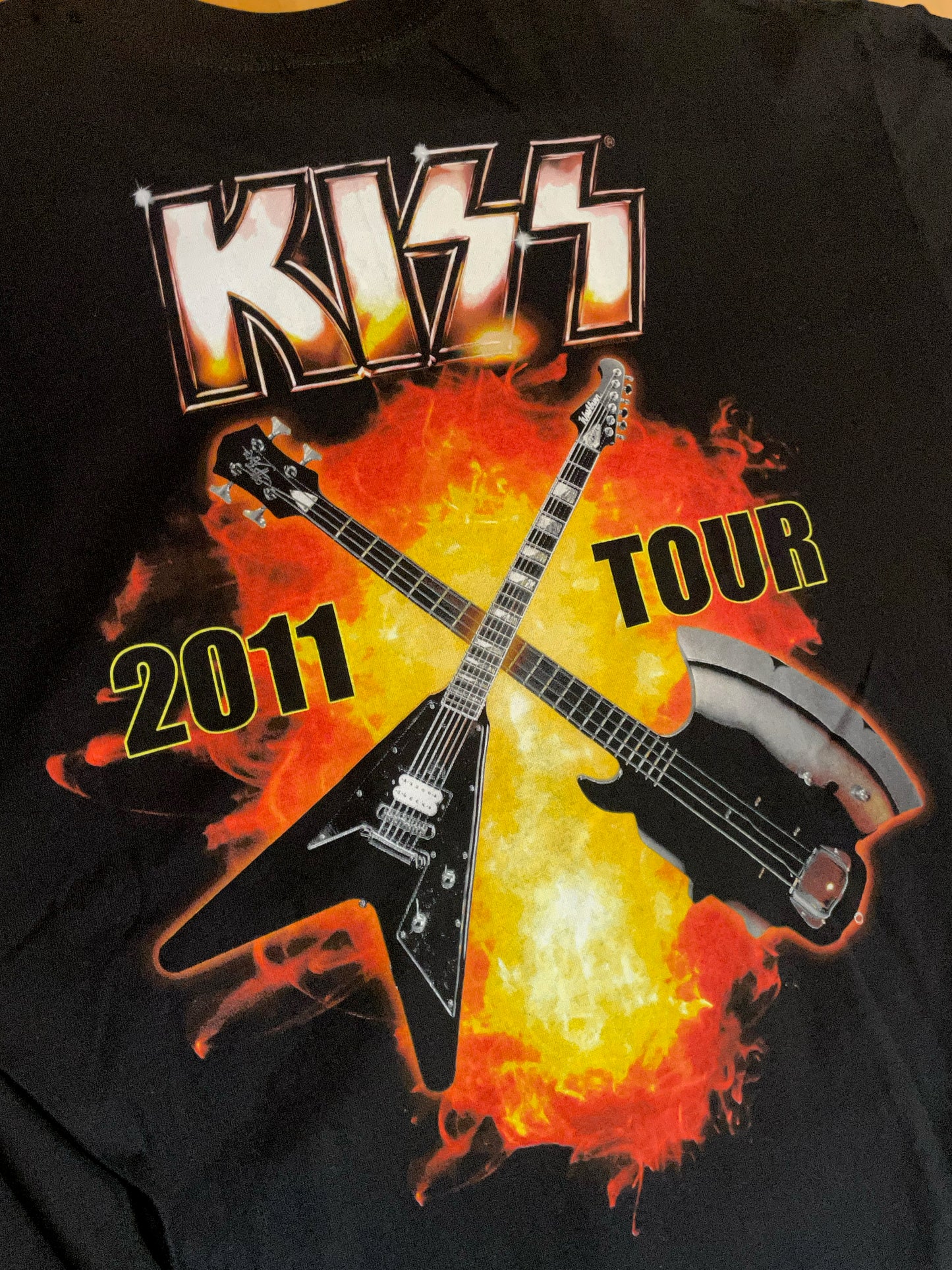 KISS "2011 TOUR" 2010 MUSIC BAND T-SHIRT SZ: XL