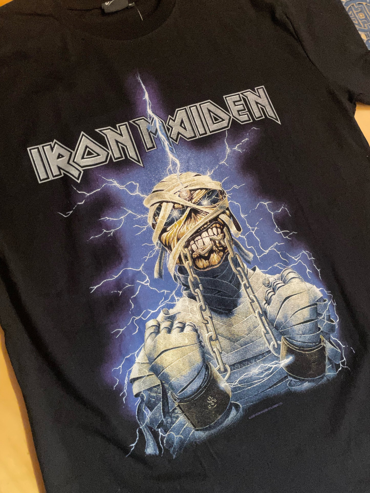 IRON MAIDEN 2008 MUSIC BAND T-SHIRT  SZ: XL