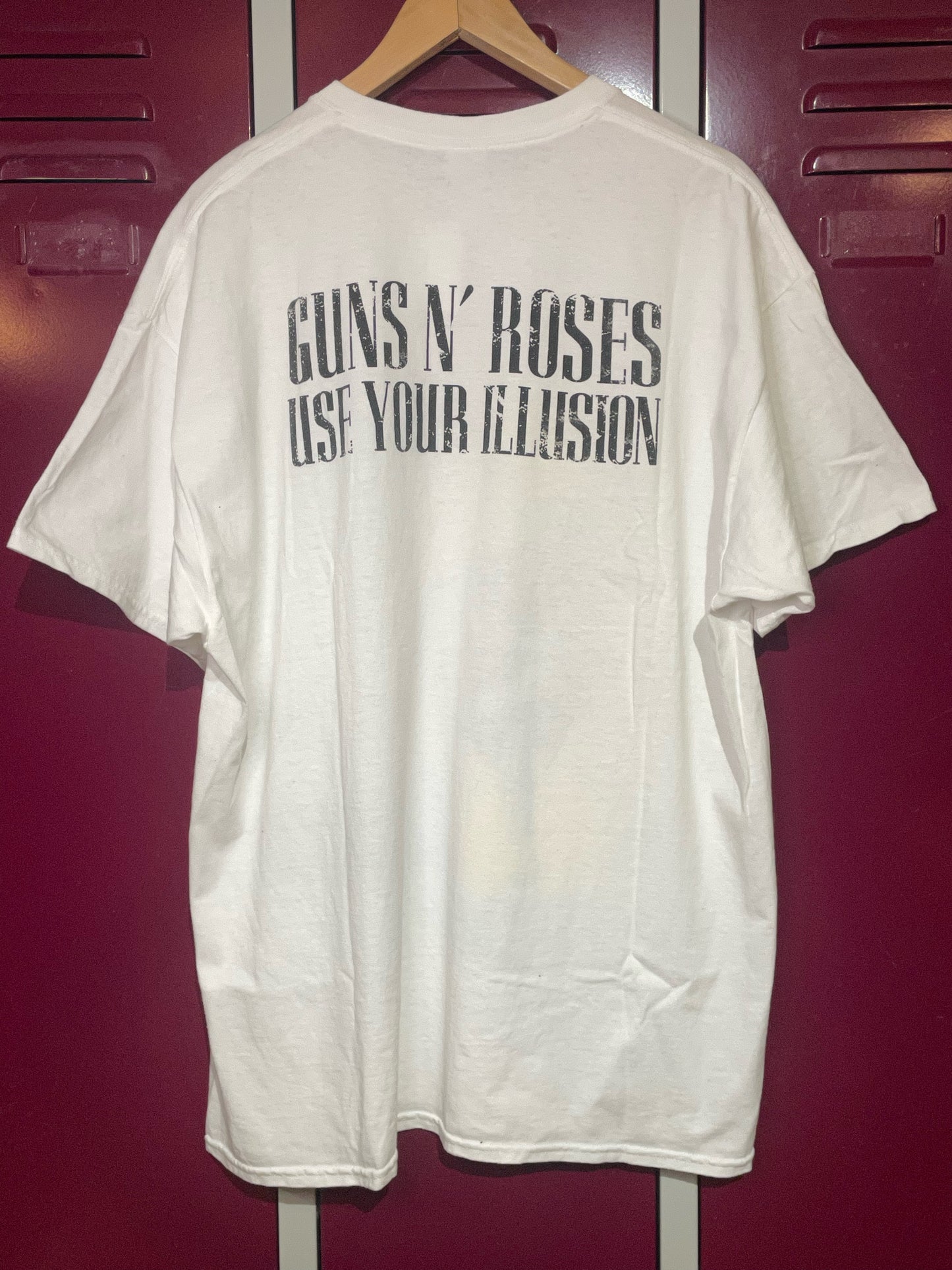 GUNS N' ROSES "USE YOUR ILLUSION" 2017 MUSIC BAND T-SHIRT SZ: XL