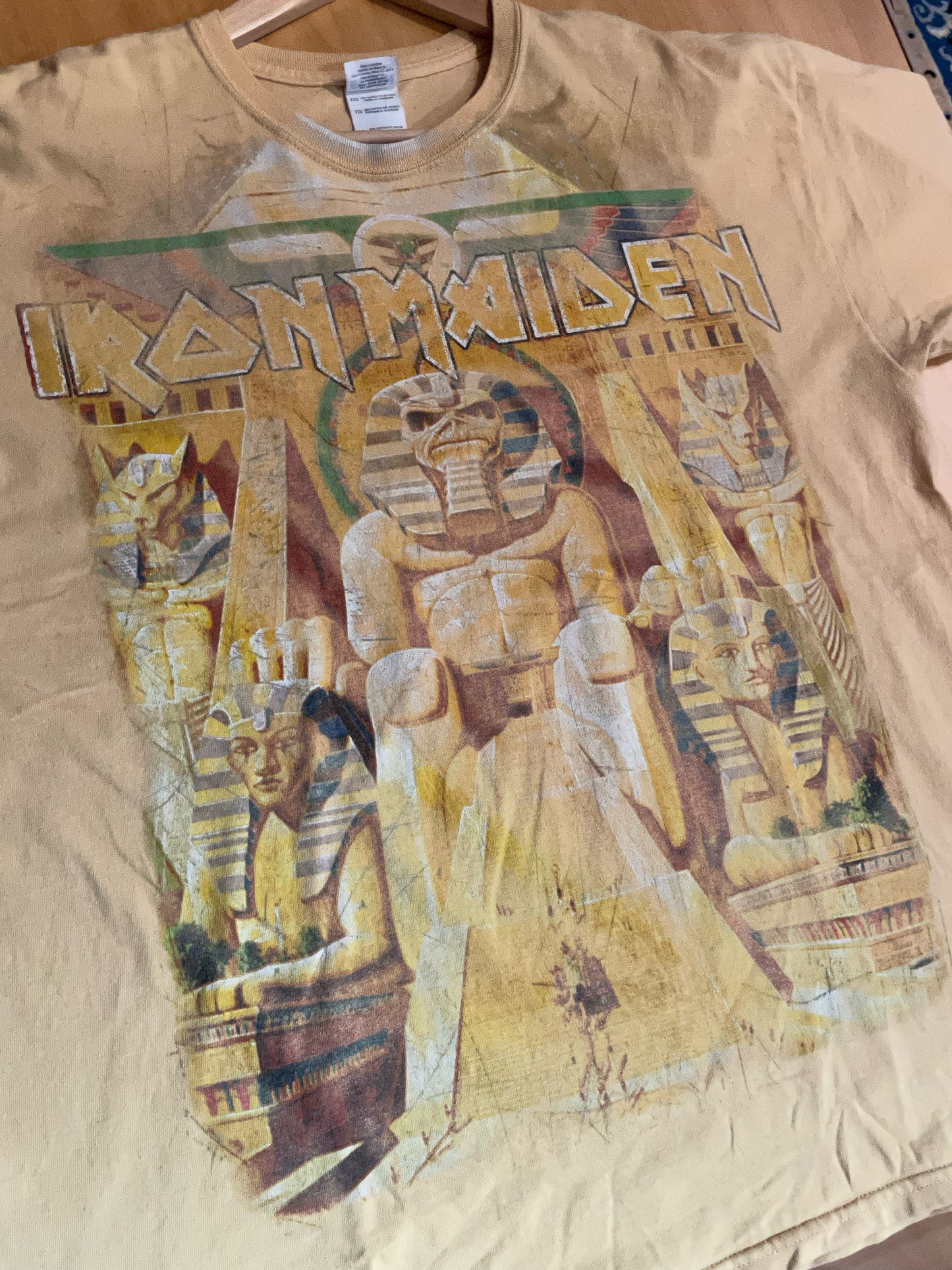 IRON MAIDEN "POWERSLAVE" 2010 MUSIC BAND T-SHIRT SZ: XL