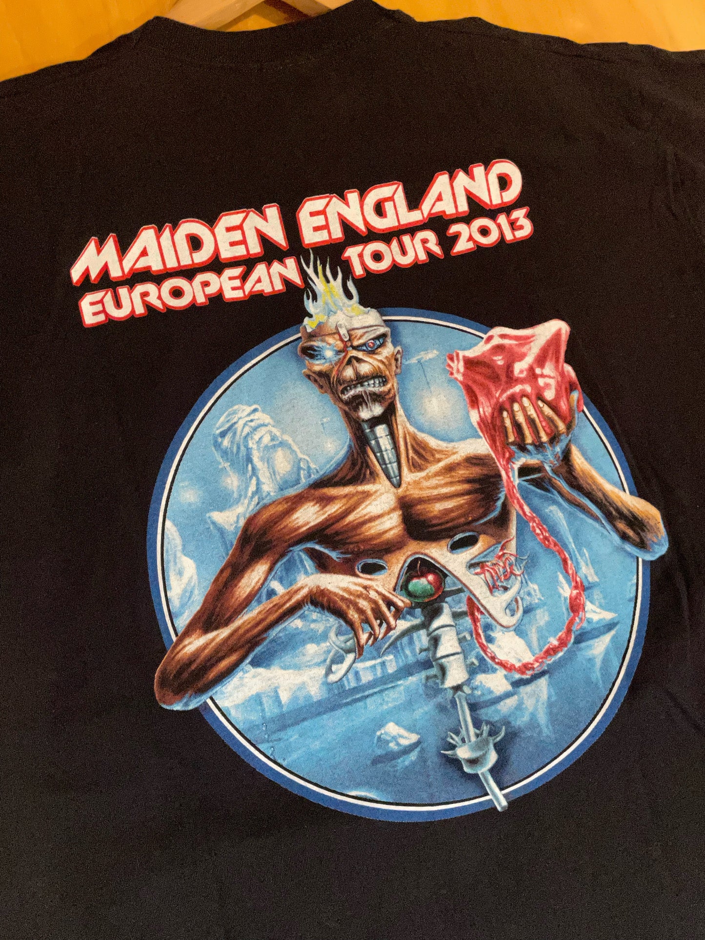 IRON MAIDEN "EUROPEAN TOUR 2013" MUSIC BAND T-SHIRT SZ: XL