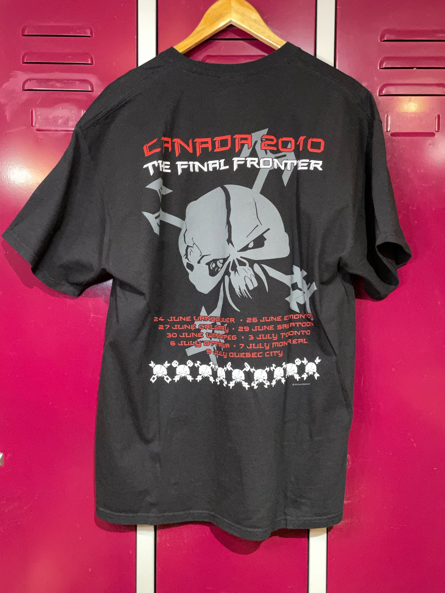 IRON MAIDEN "CANADA 2010" MUSIC BAND T-SHIRT SZ: XL