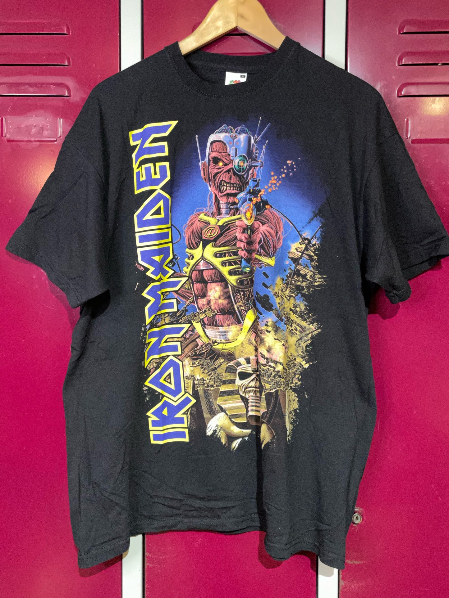 IRON MAIDEN 2012 MUSIC BAND T-SHIRT SZ: XL