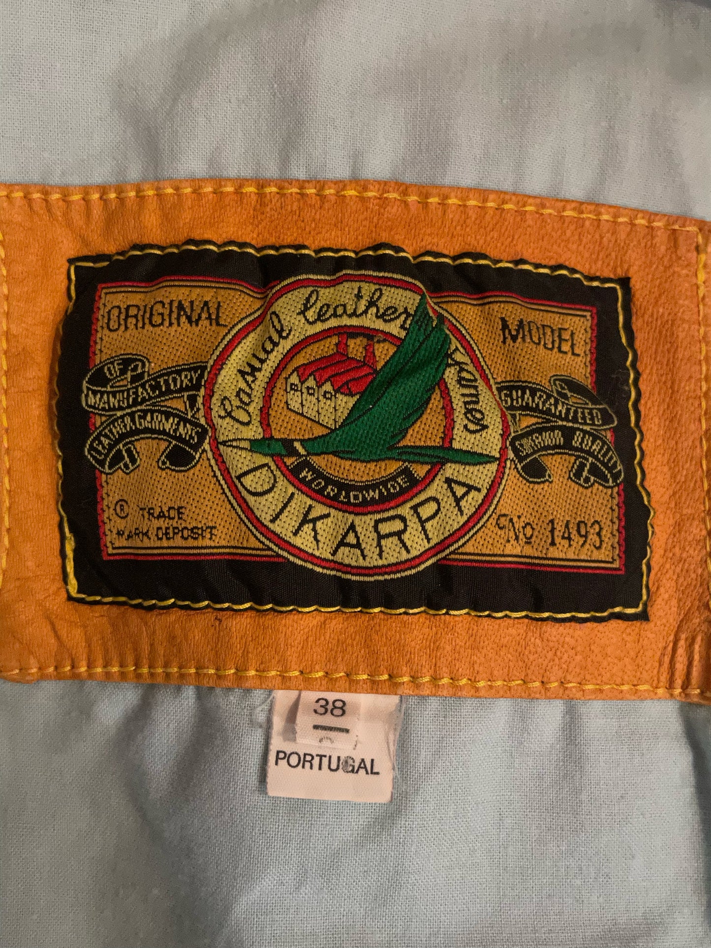 VINTAGE DIKARPA LEATHER JACKET  SZ: 38/S