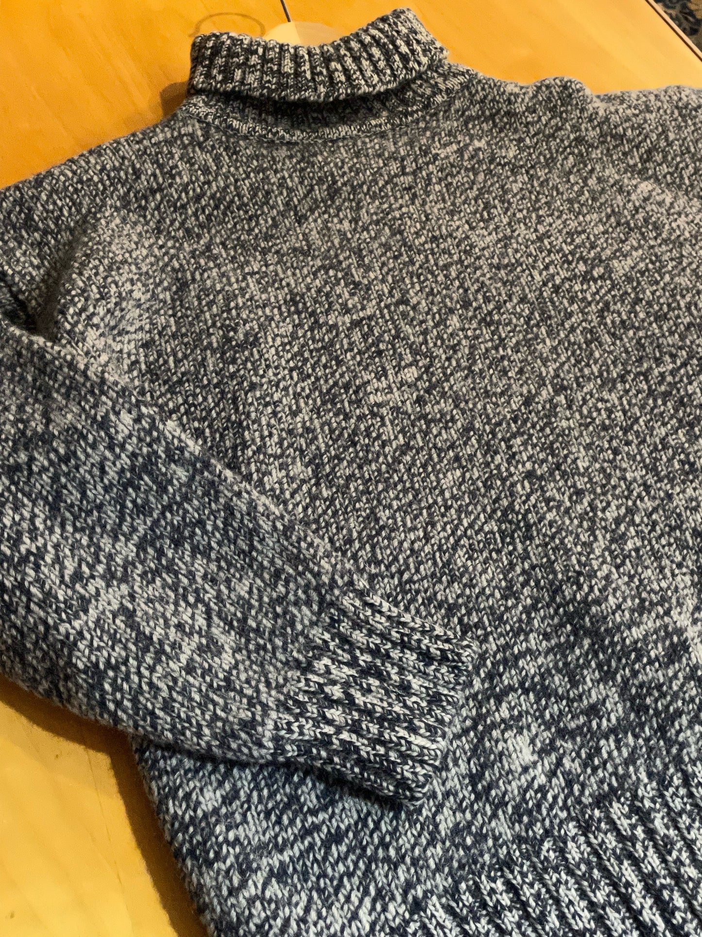 VINTAGE LEVI'S HIGH NECK PULLOVER SZ: M