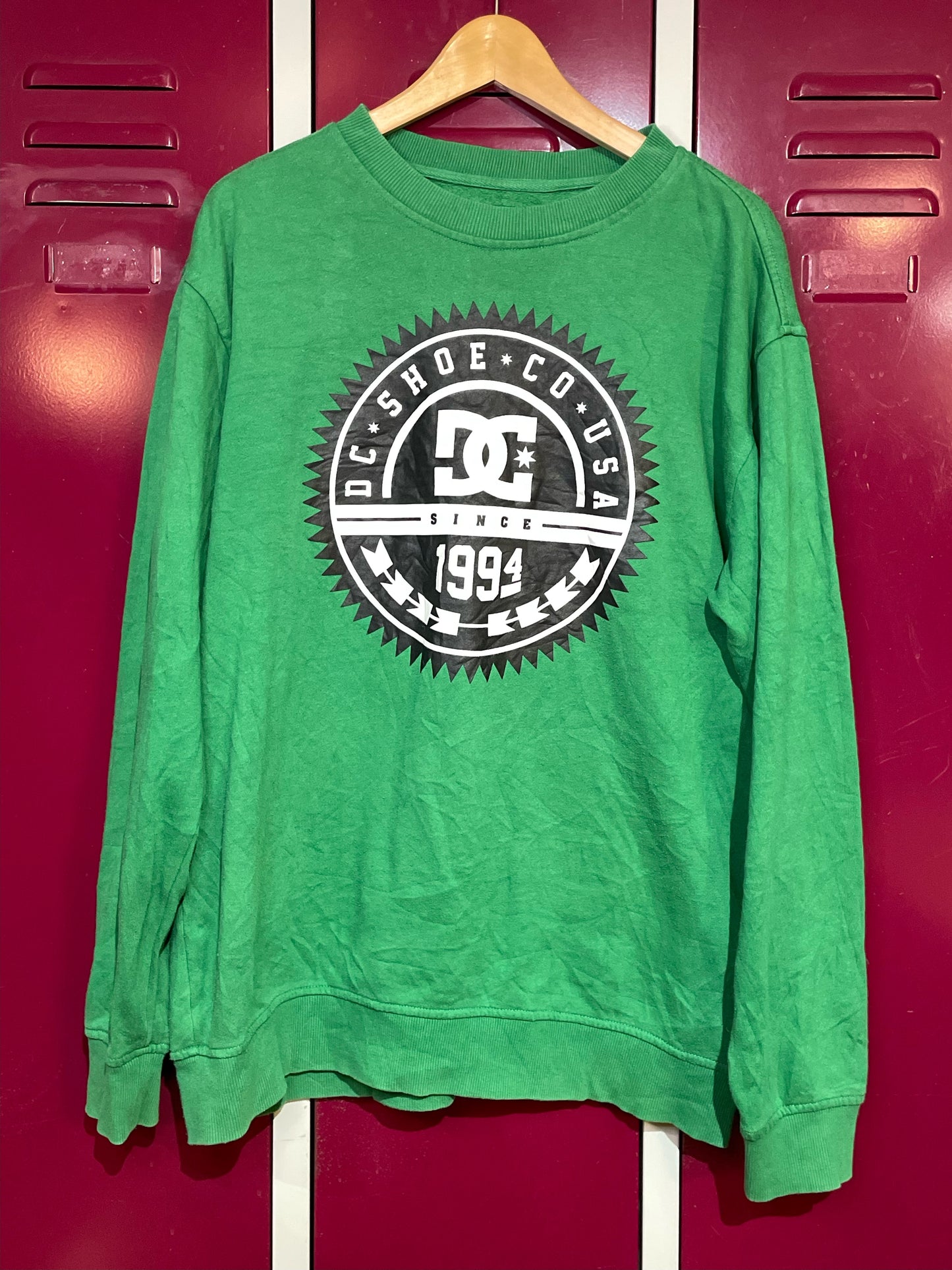 DC SHOE SKATEBOARD CREWNECK SWEATSHIRT SZ: XL