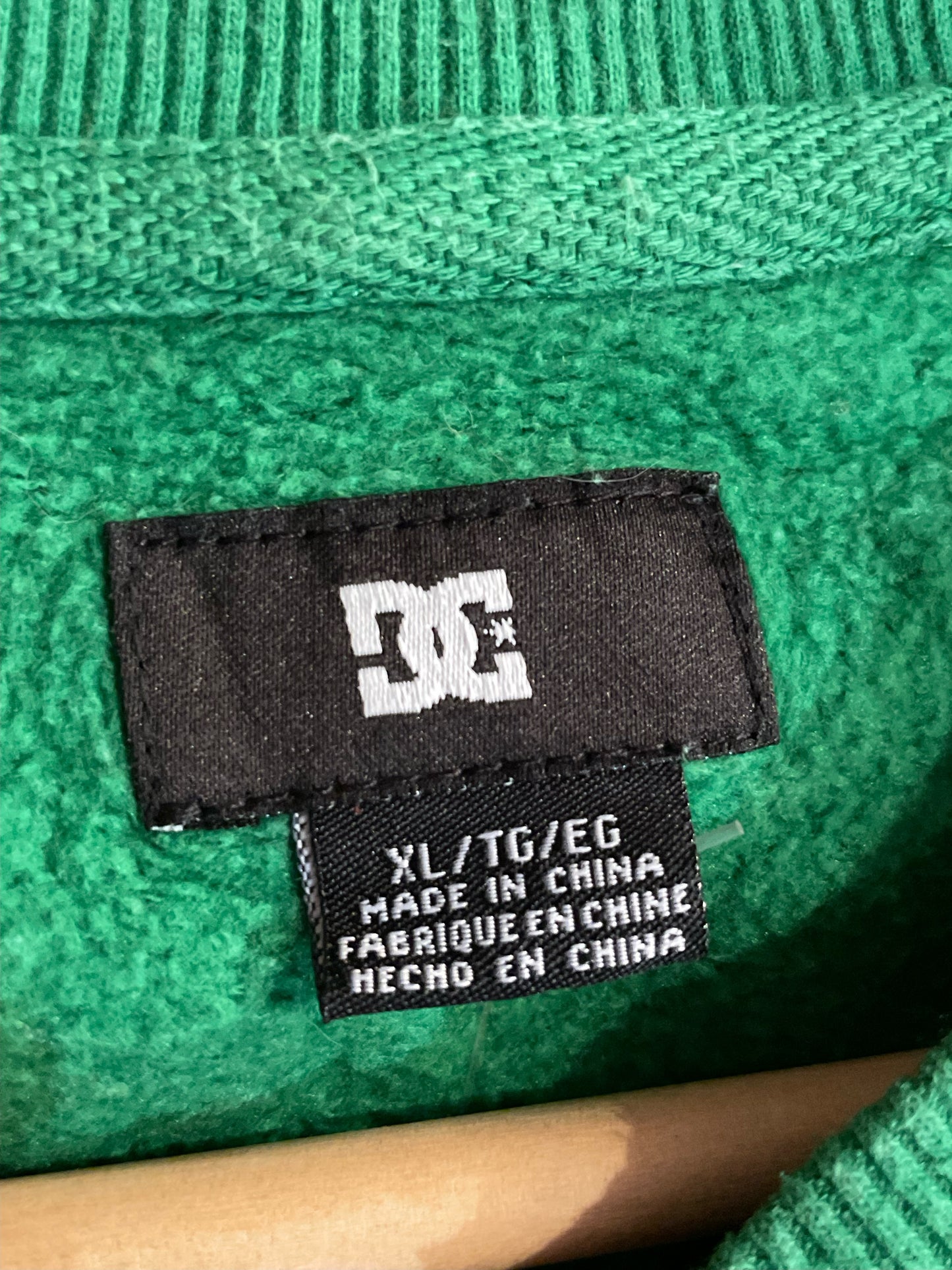 DC SHOE SKATEBOARD CREWNECK SWEATSHIRT SZ: XL