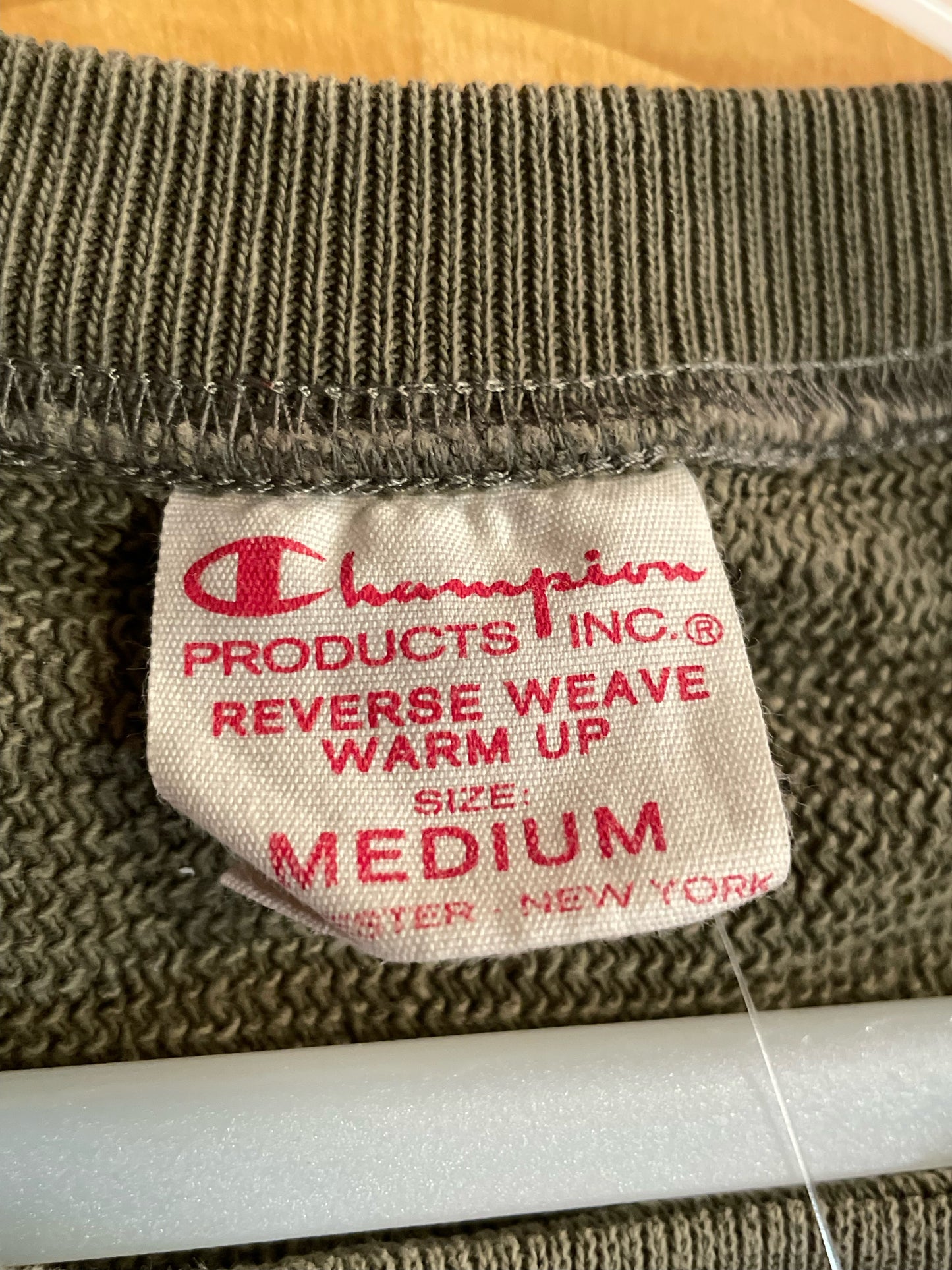 CHAMPION Kangaroo-pocket CREWNECK SWEATSHIRT SZ: M