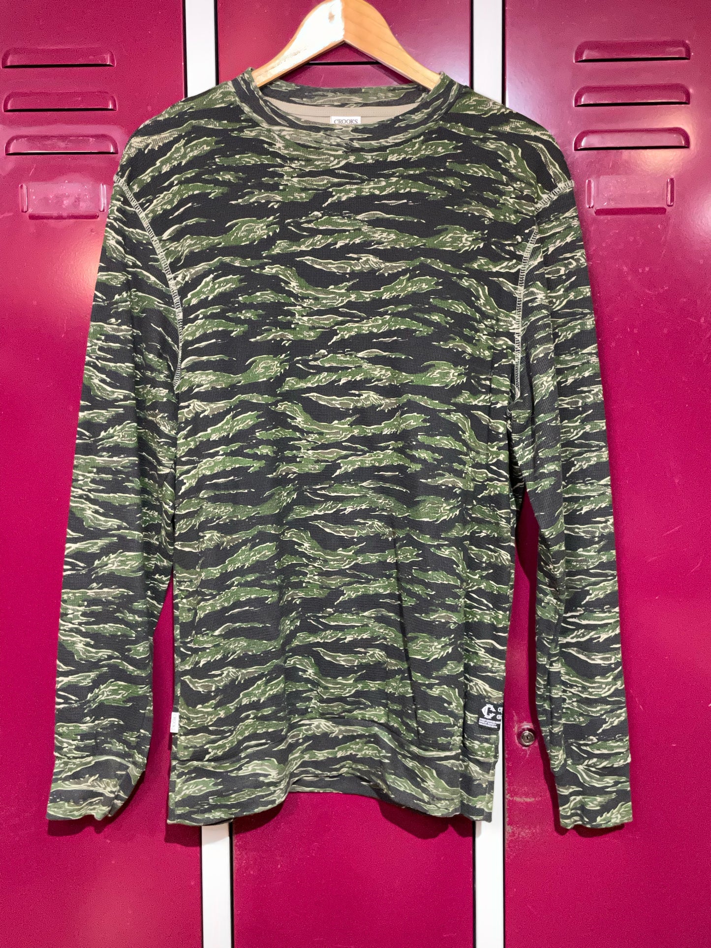 CROOKS & CASTLES TIGER CAMO CREWNECK SWEATSHIRT SZ: M