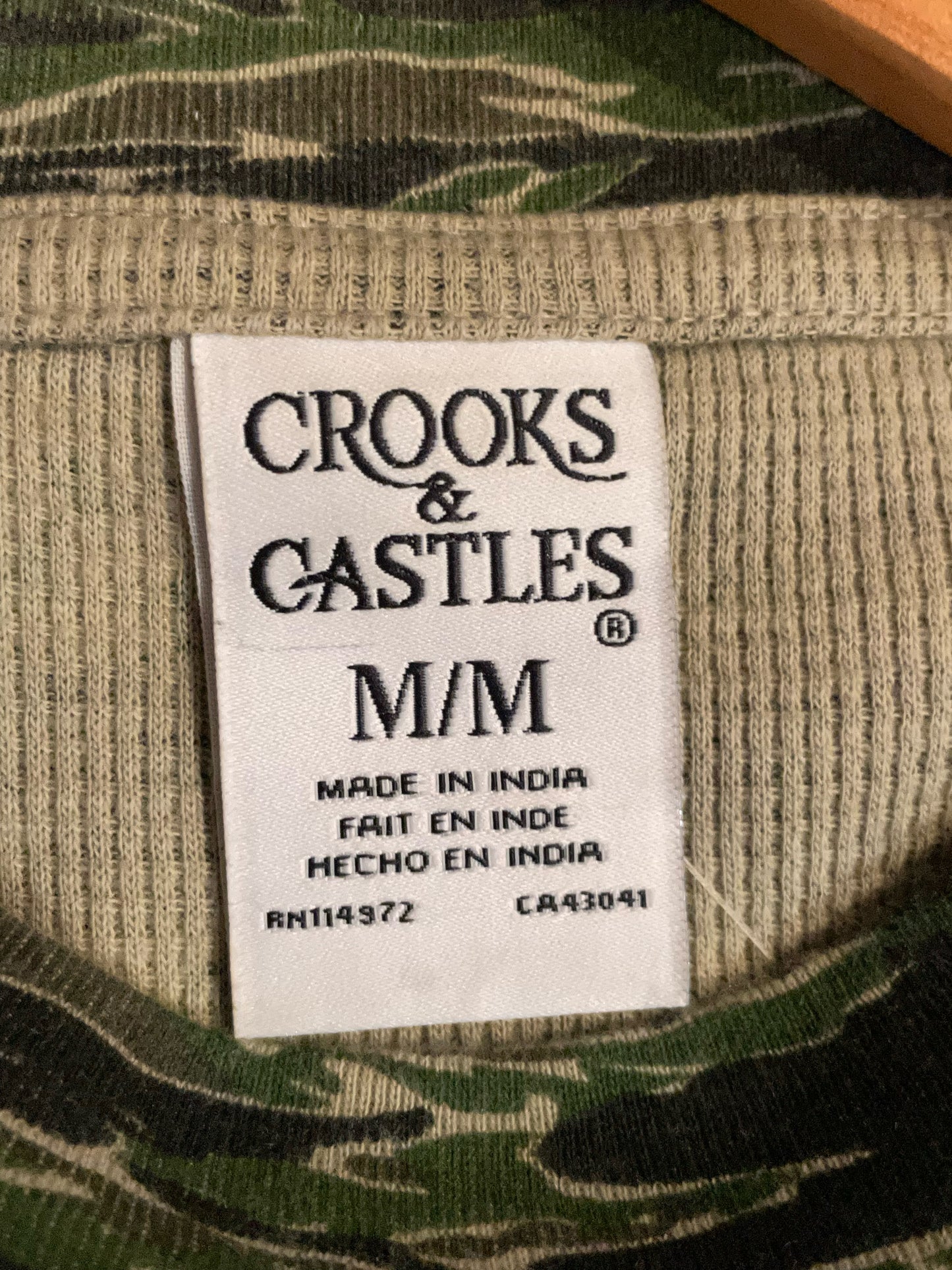 CROOKS & CASTLES TIGER CAMO CREWNECK SWEATSHIRT SZ: M