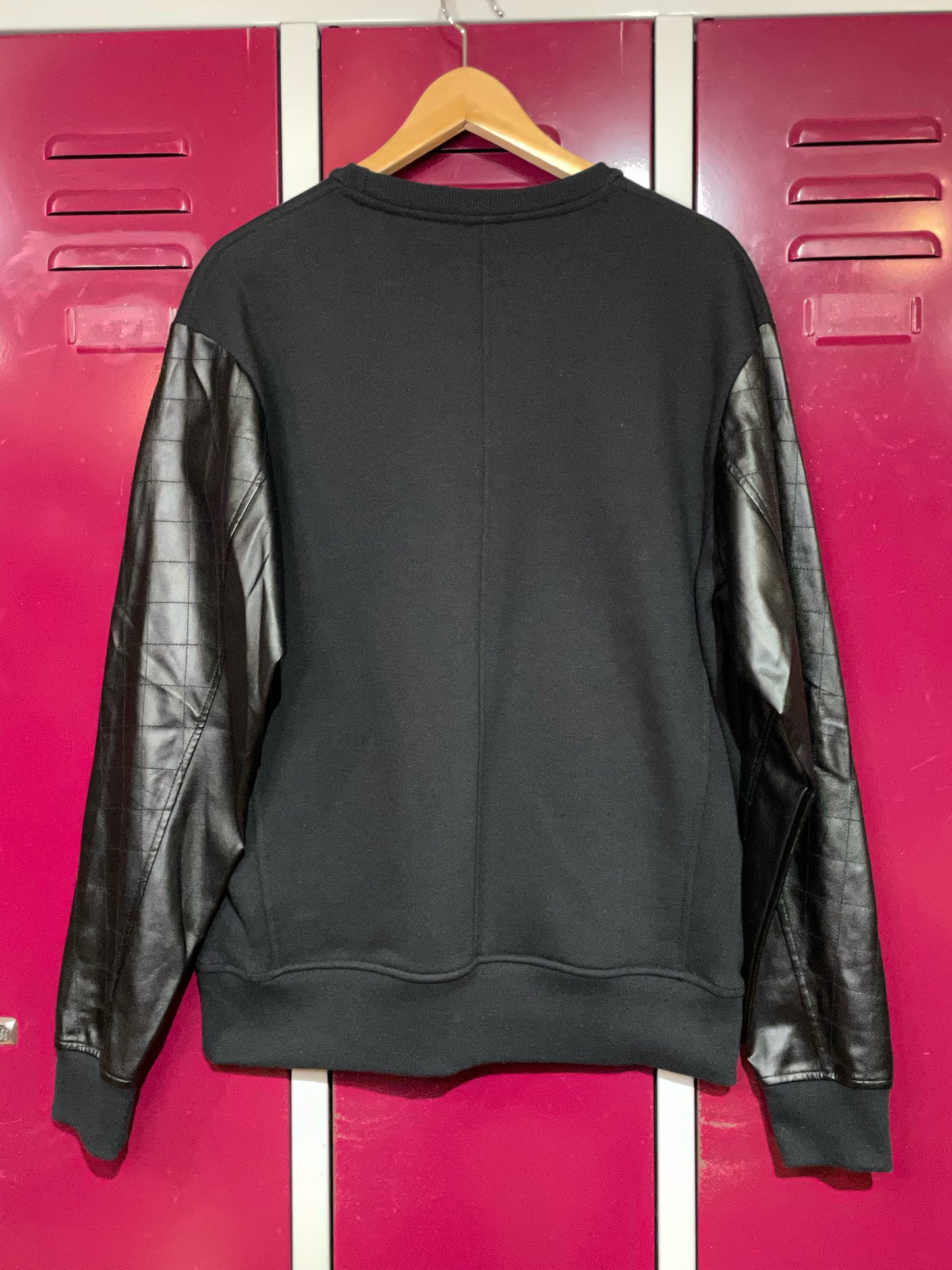 ROCKSMITH TOKYO FAUX LEATHER SLEEVES CREWNECK SWEATSHIRT SZ: M