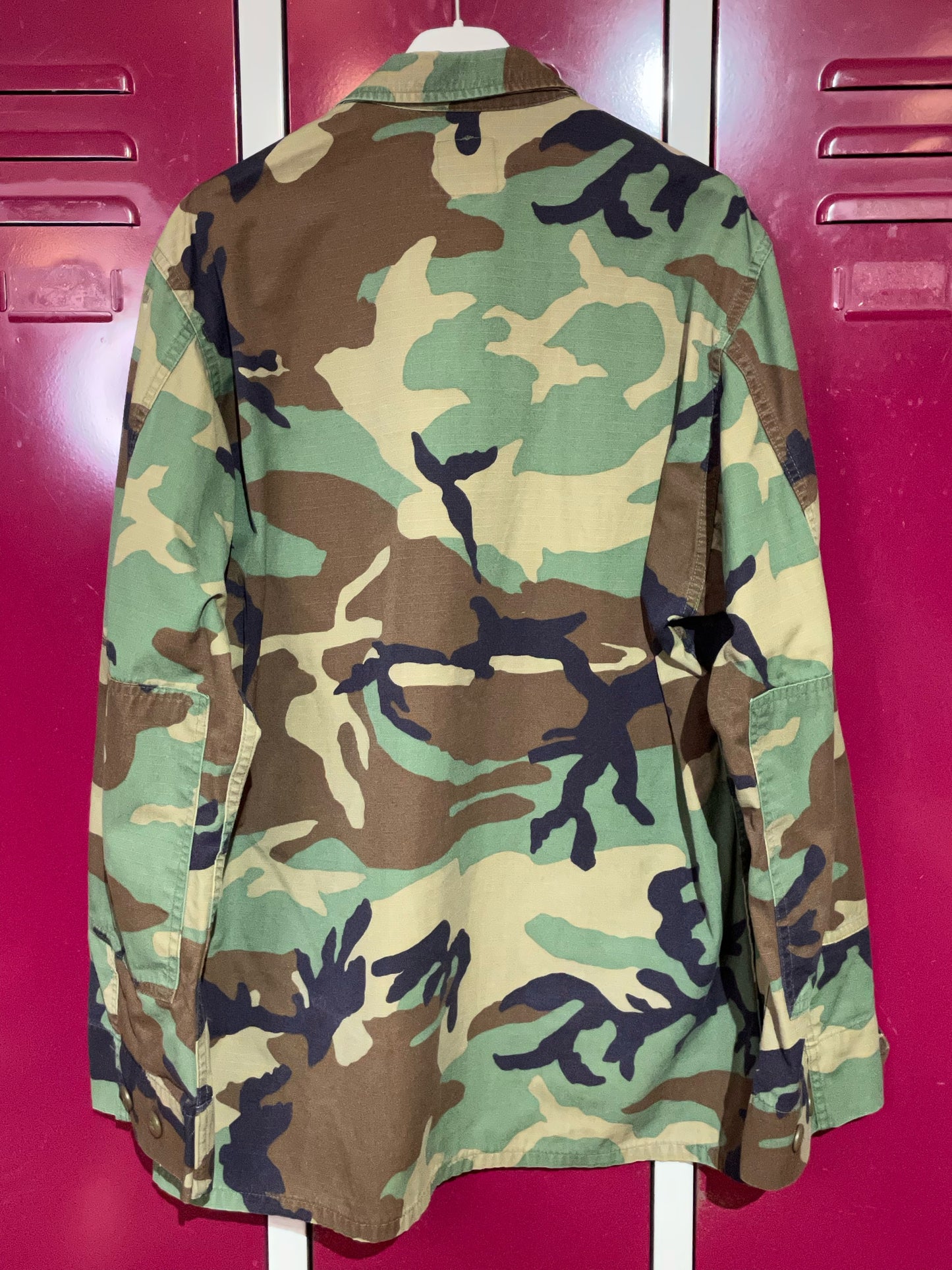 VINTAGE USA ARMY WOODLAND CAMO FIELD JACKET SZ: M/L