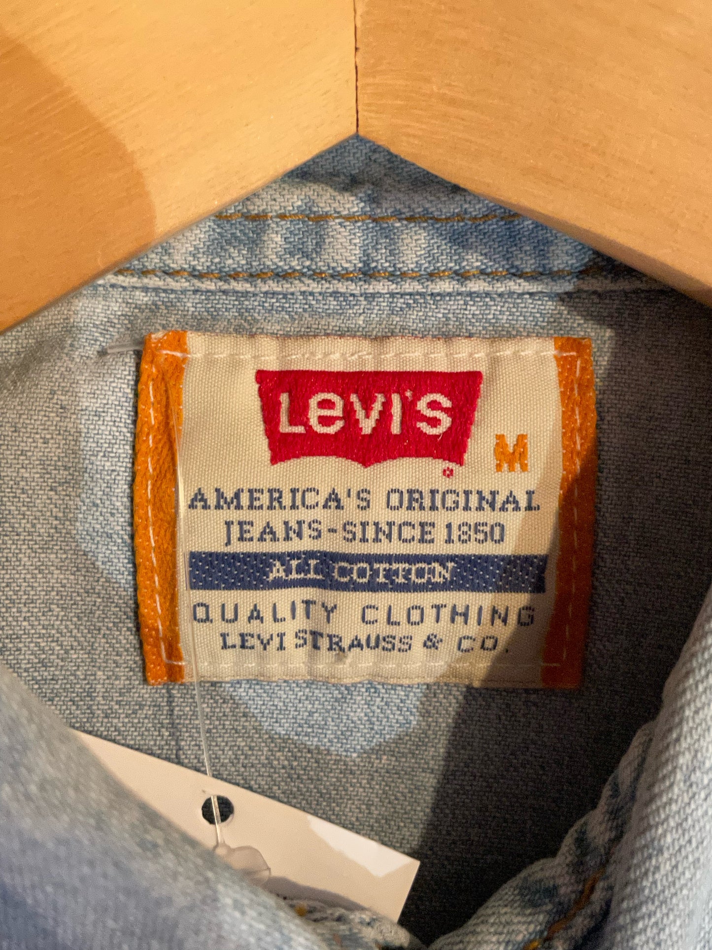 LEVI'S VINTAGE DENIM SHIRT  SZ: M