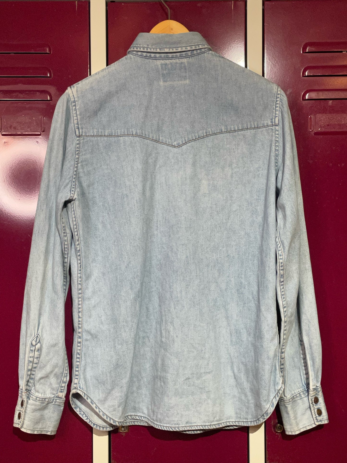 WOMEN LEVI'S VINTAGE DENIM SHIRT SZ: M