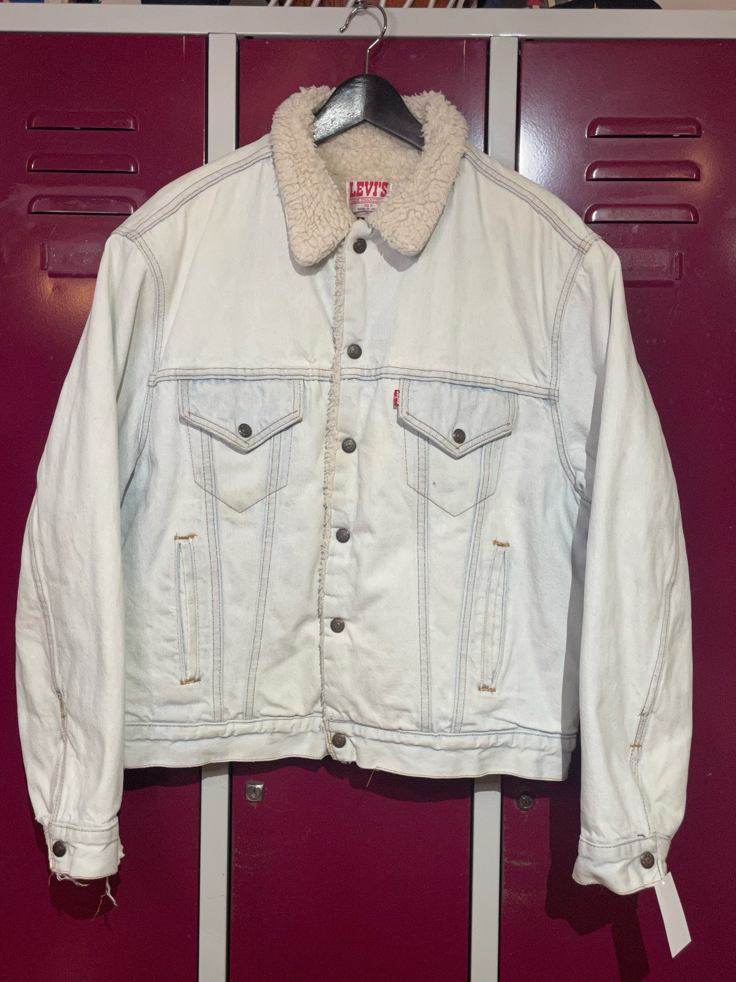 LEVI'S VINTAGE SHERPA DENIM JACKET  SZ: 46R = M