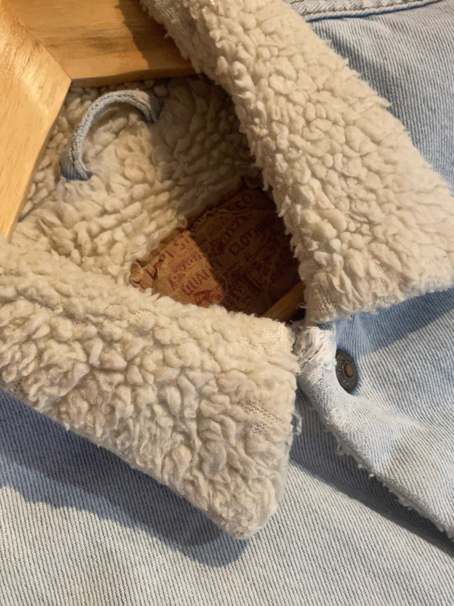 LEVI'S VINTAGE SHERPA DENIM JACKET SZ: L/XL