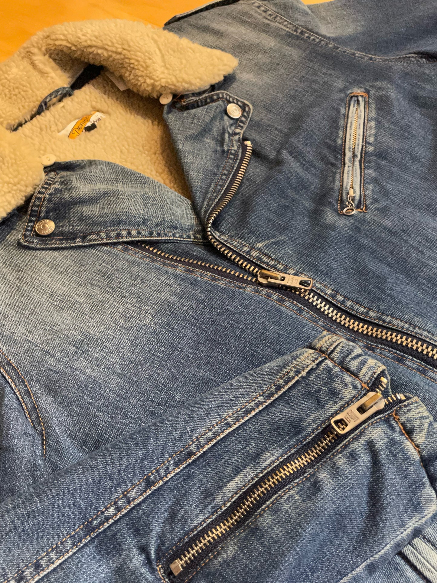 SCHOTT NYC PERFECTO SHERPA DENIM JACKET SZ: L