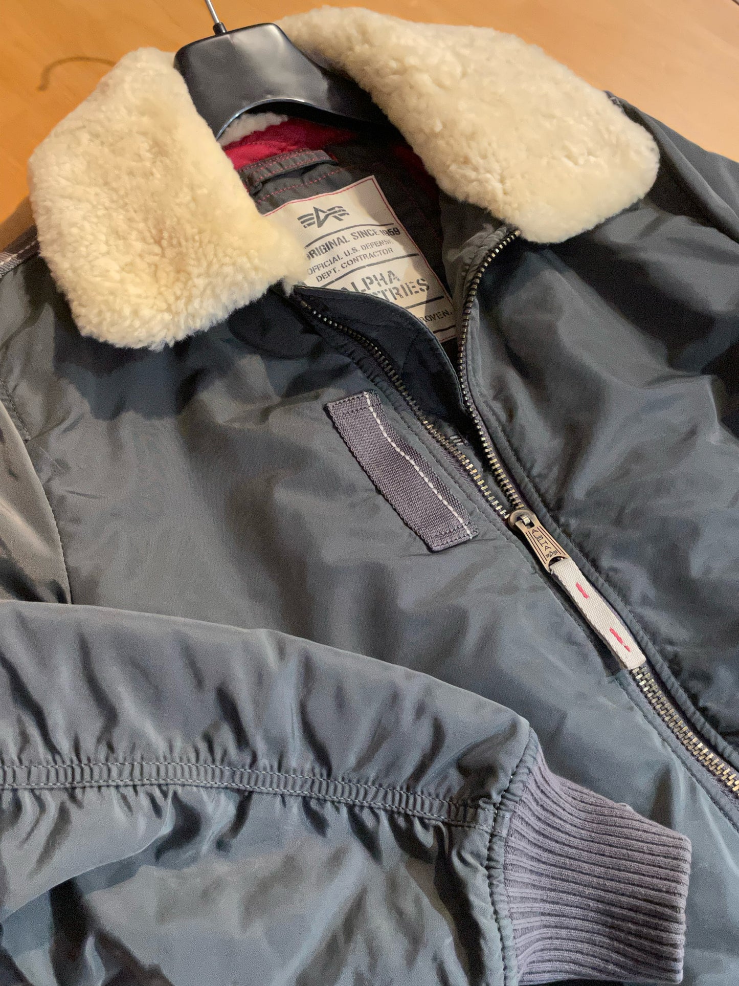 ALPHA INDUSTRIES FLIGHT JACKET SZ: S