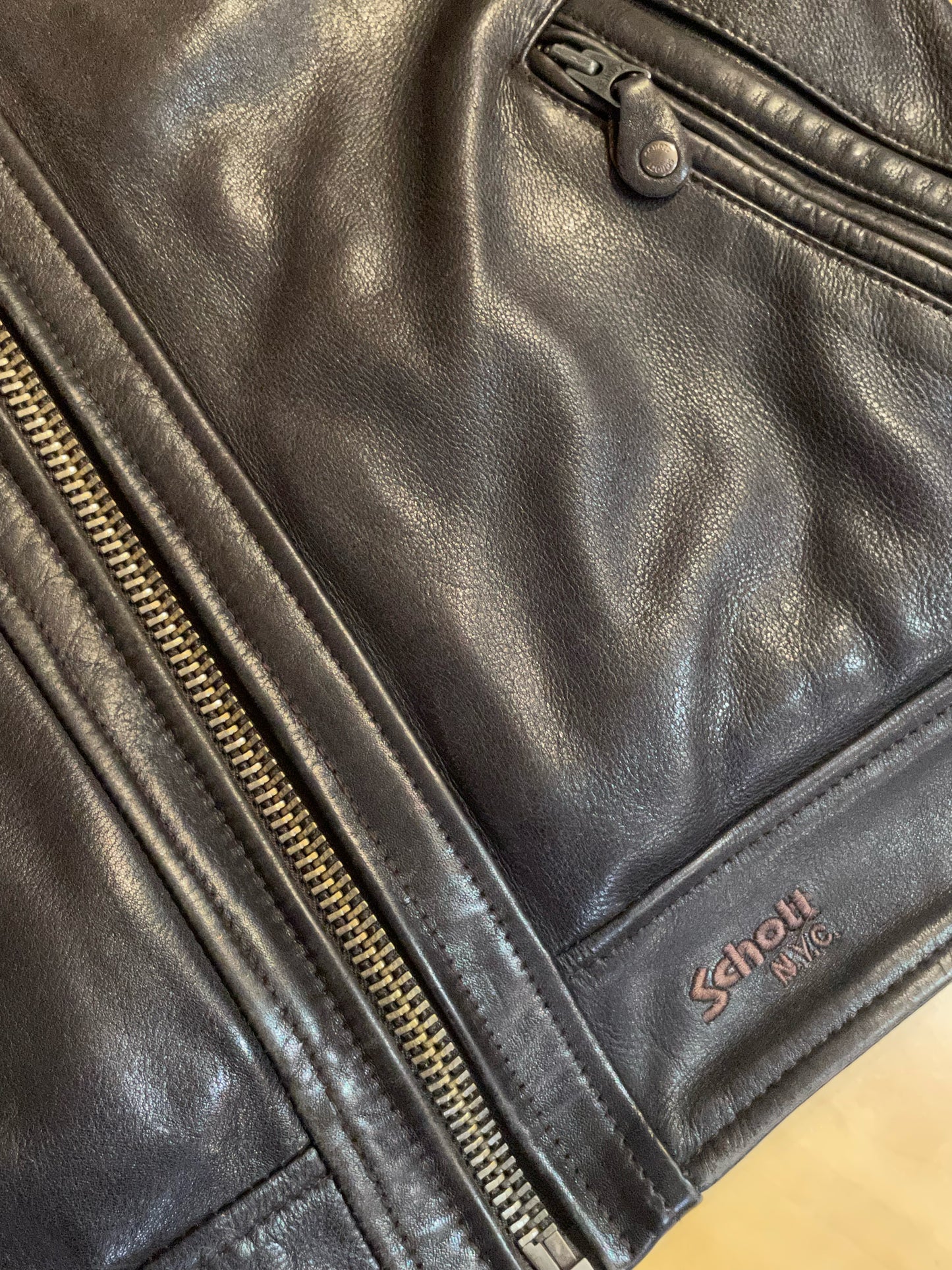 SCHOTT N.Y.C LEATHER BLACK JACKET SZ: M