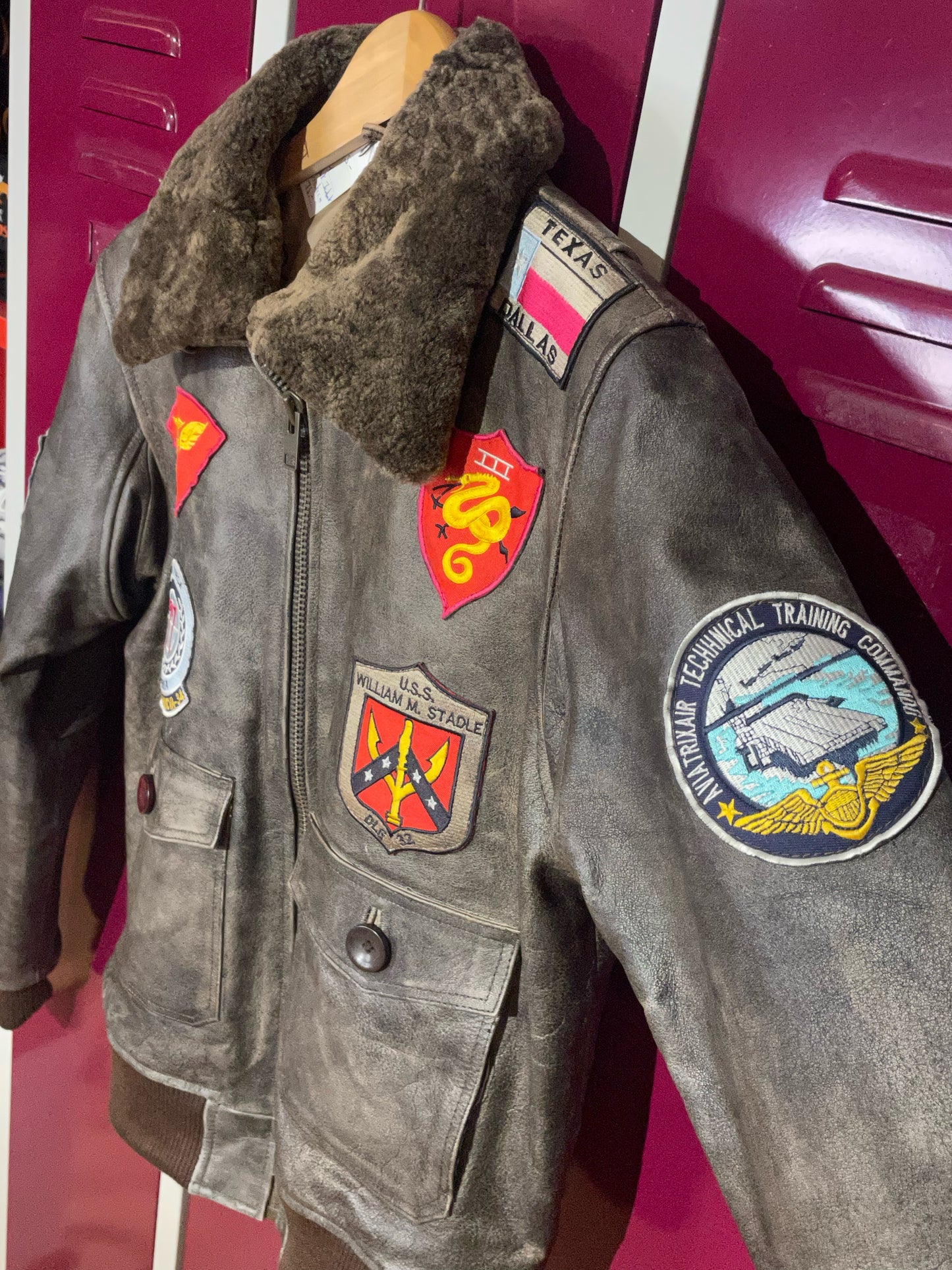 AVIATRIX LEATHER PATCH FLIGHT JACKET SZ: M