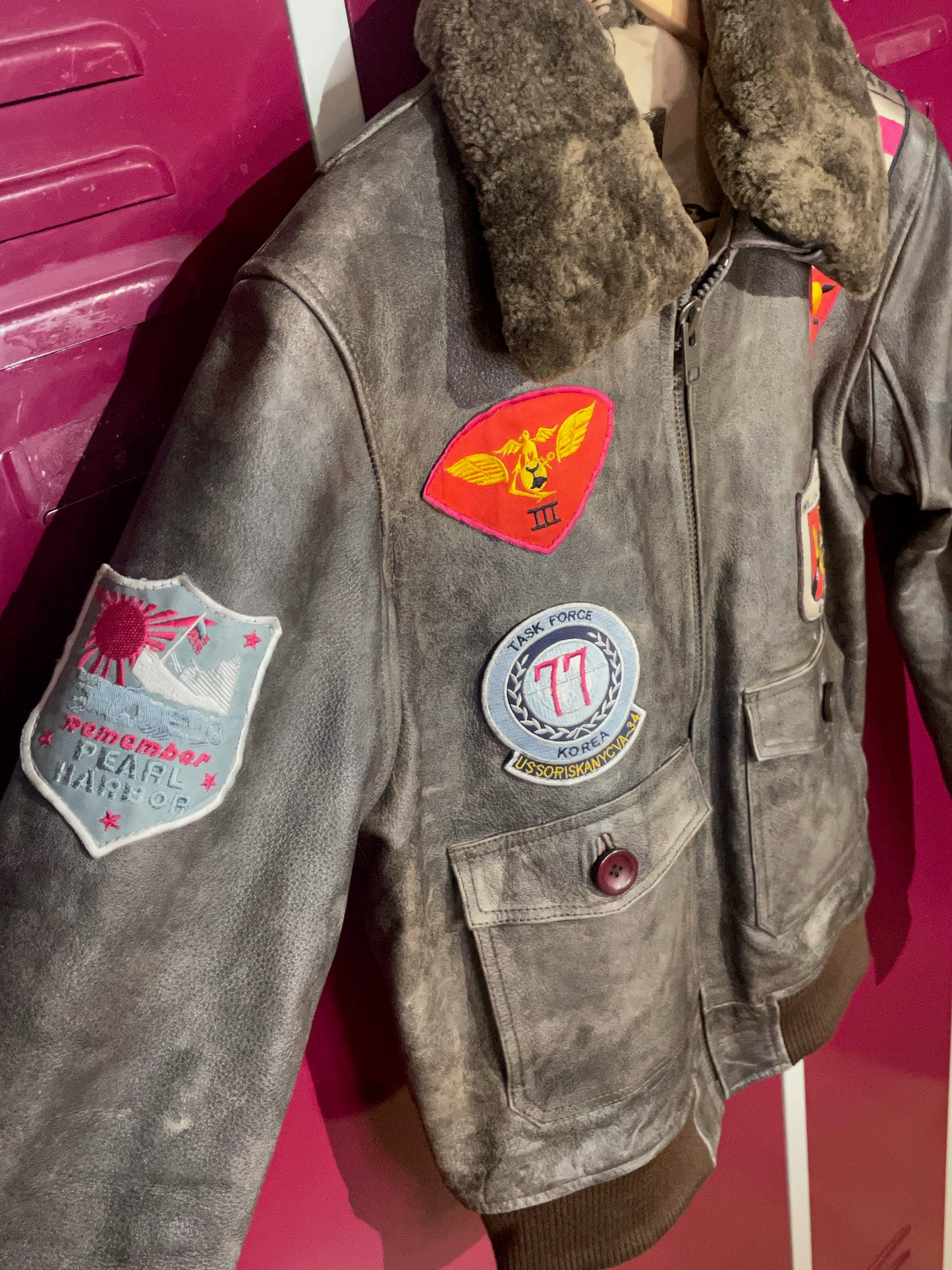 AVIATRIX LEATHER PATCH FLIGHT JACKET SZ: M