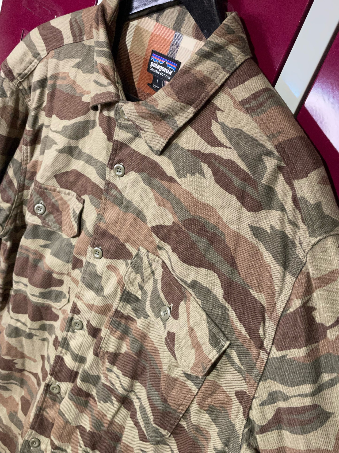 PATAGONIA FLANNEL CAMO SHIRT  SZ: L