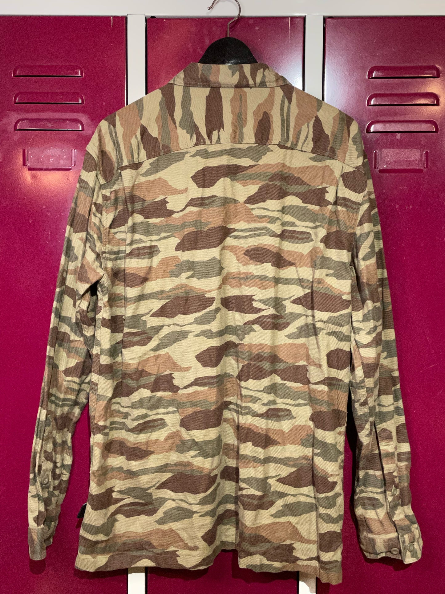 PATAGONIA FLANNEL CAMO SHIRT  SZ: L