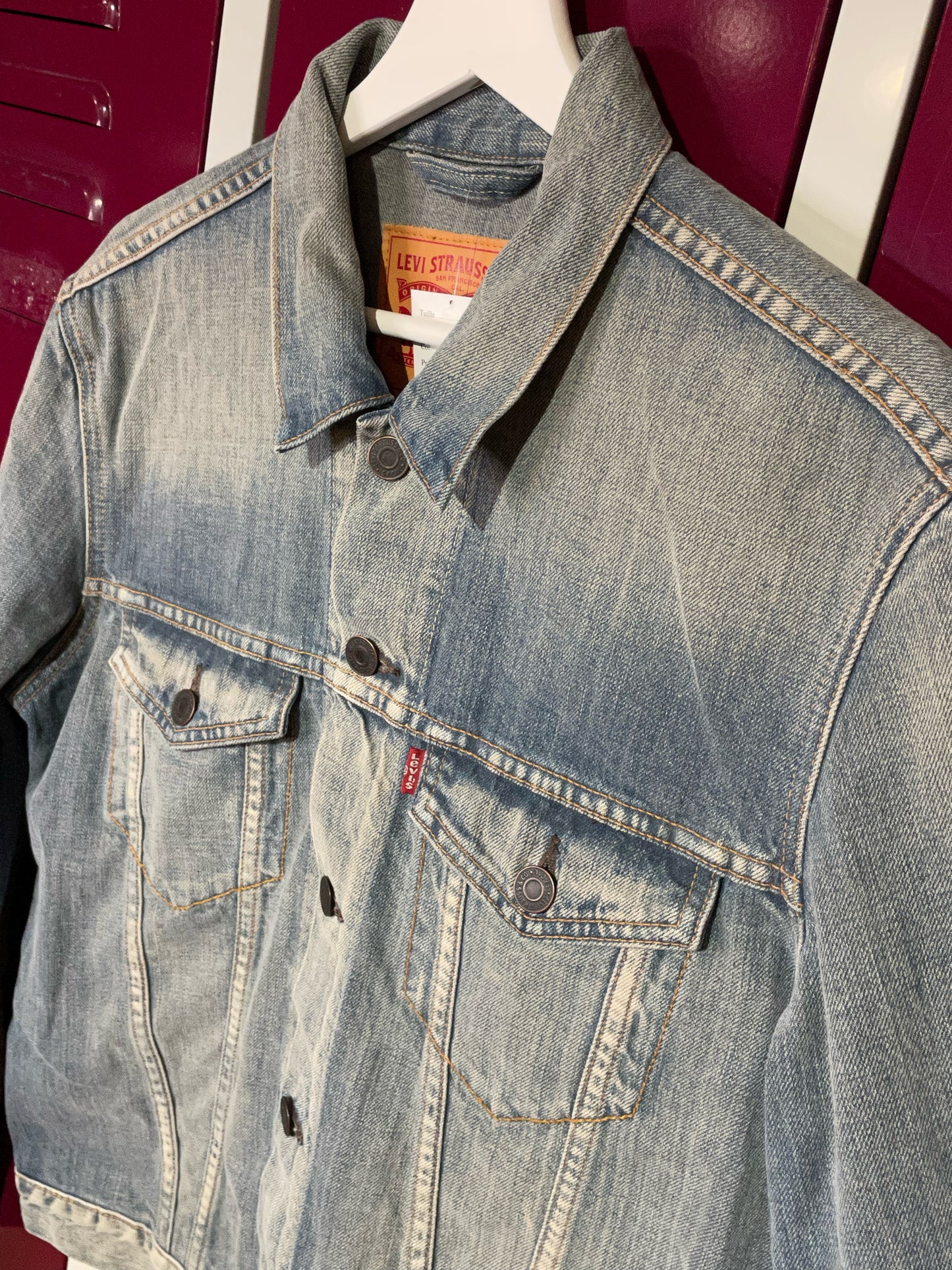 LEVI'S DENIM TRUCKER JACKET  SZ: M