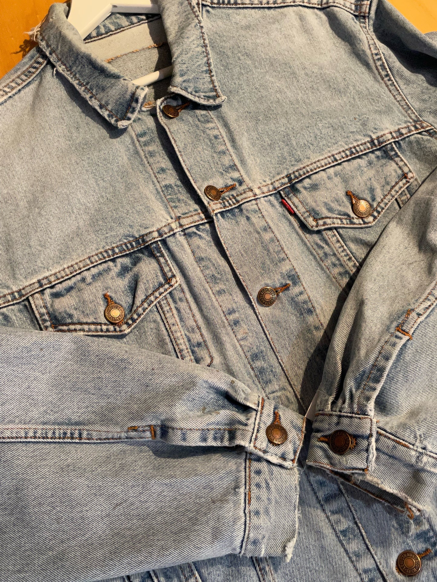 LEVI'S VINTAGE 80s USED DENIM JACKET  SZ: L