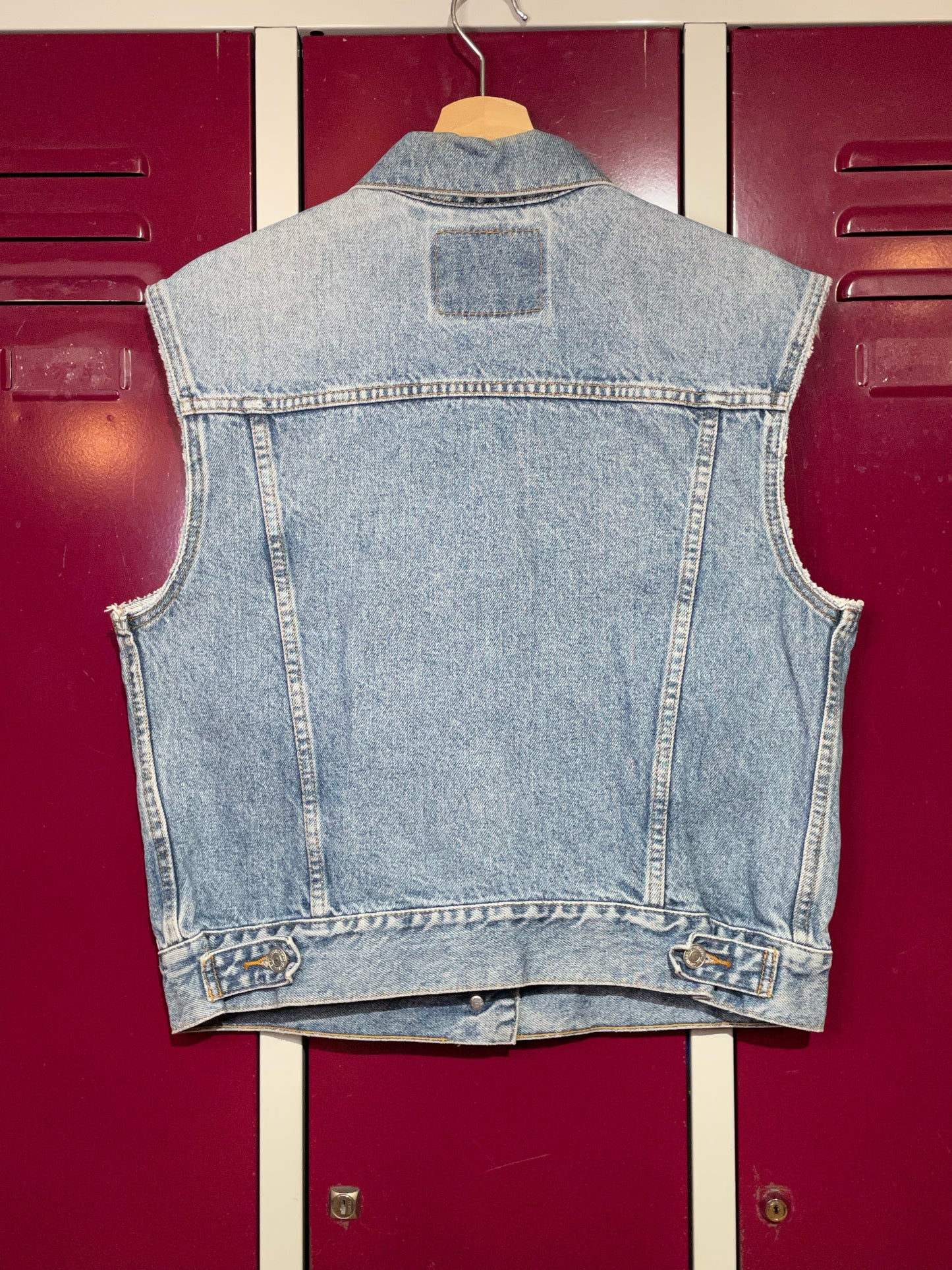 WOMEN LEVI'S VINTAGE NAIL TRUCKER DENIM VEST SZ: M