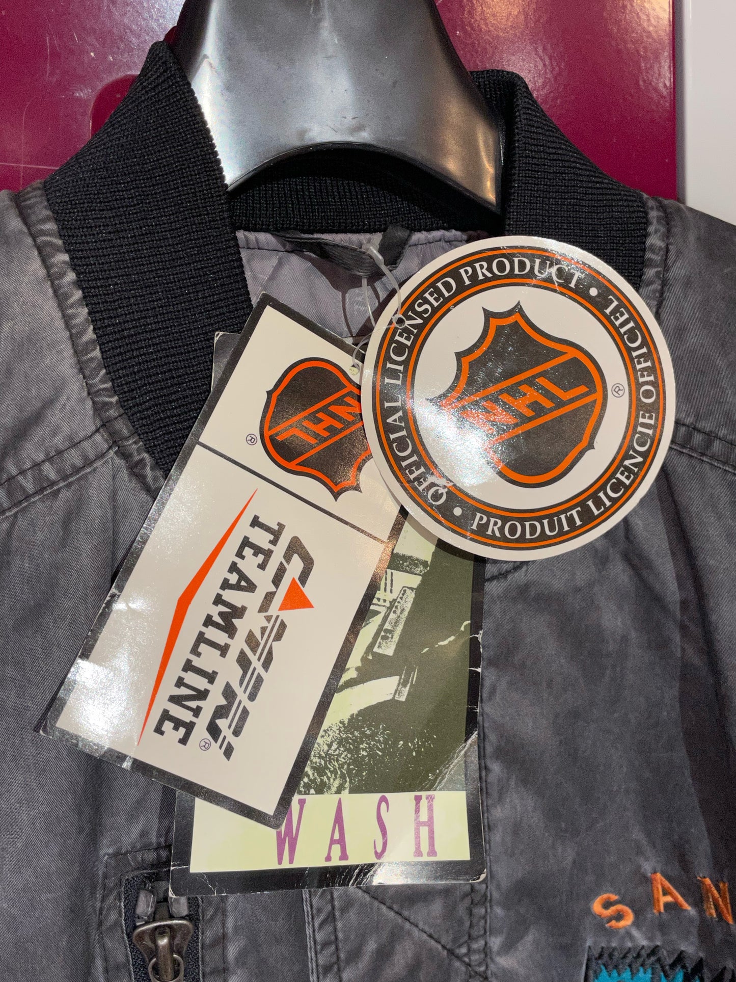 DS CAMPRI TEAMLINE VINTAGE SAN JOSE SHARKS JACKET (BRAND NEW) SZ: L