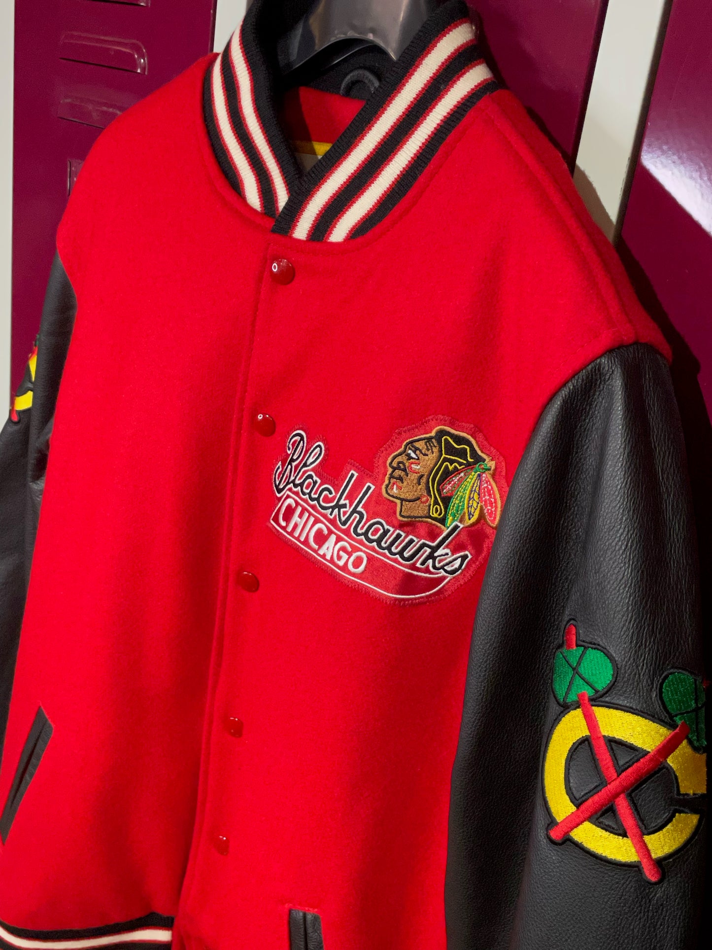MITCHELL & NESS CHICAGO BLACKHAWKS NHL MADE IN USA VARSITY JACKET SZ: L
