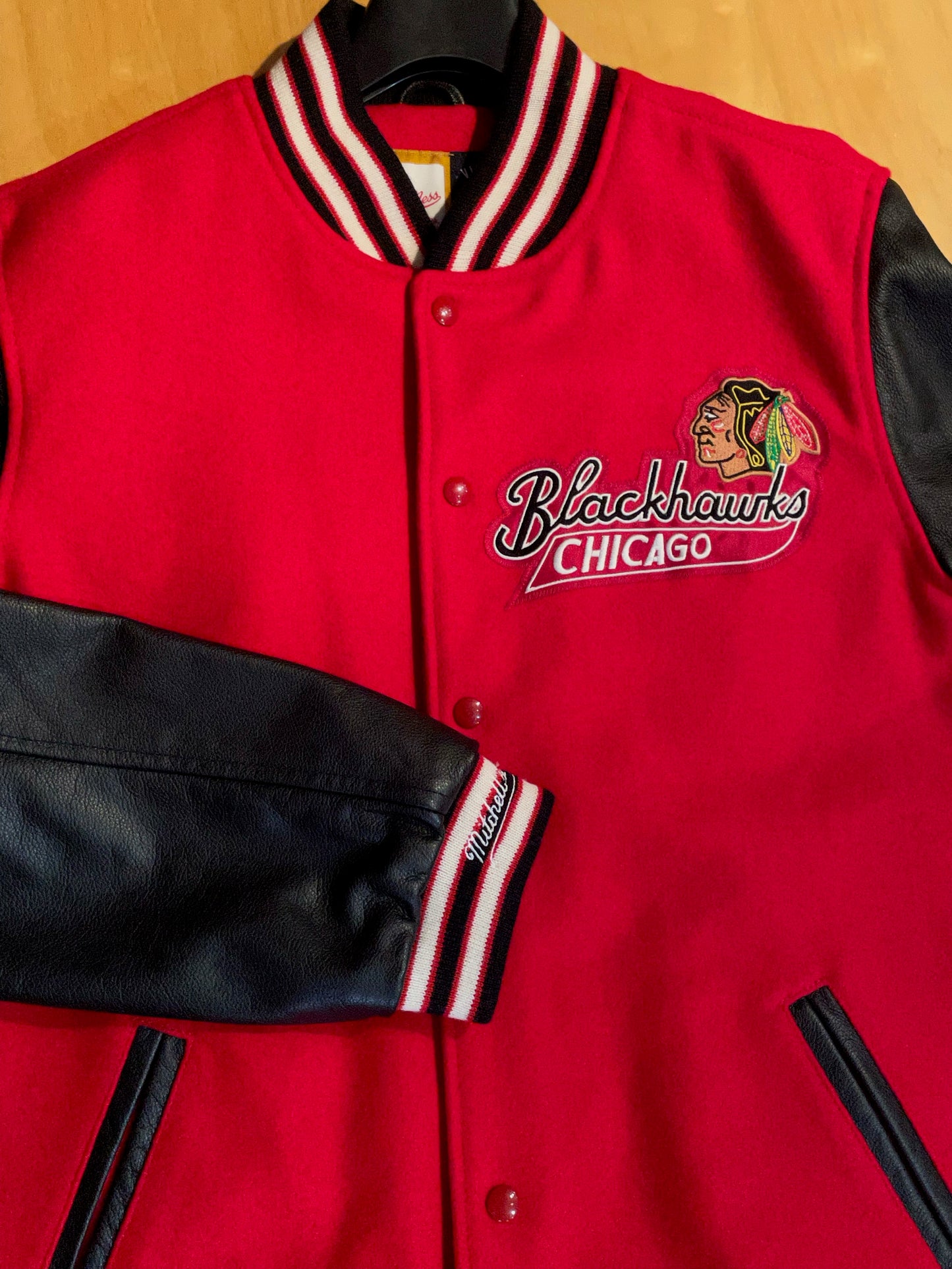 MITCHELL & NESS CHICAGO BLACKHAWKS NHL MADE IN USA VARSITY JACKET SZ: L
