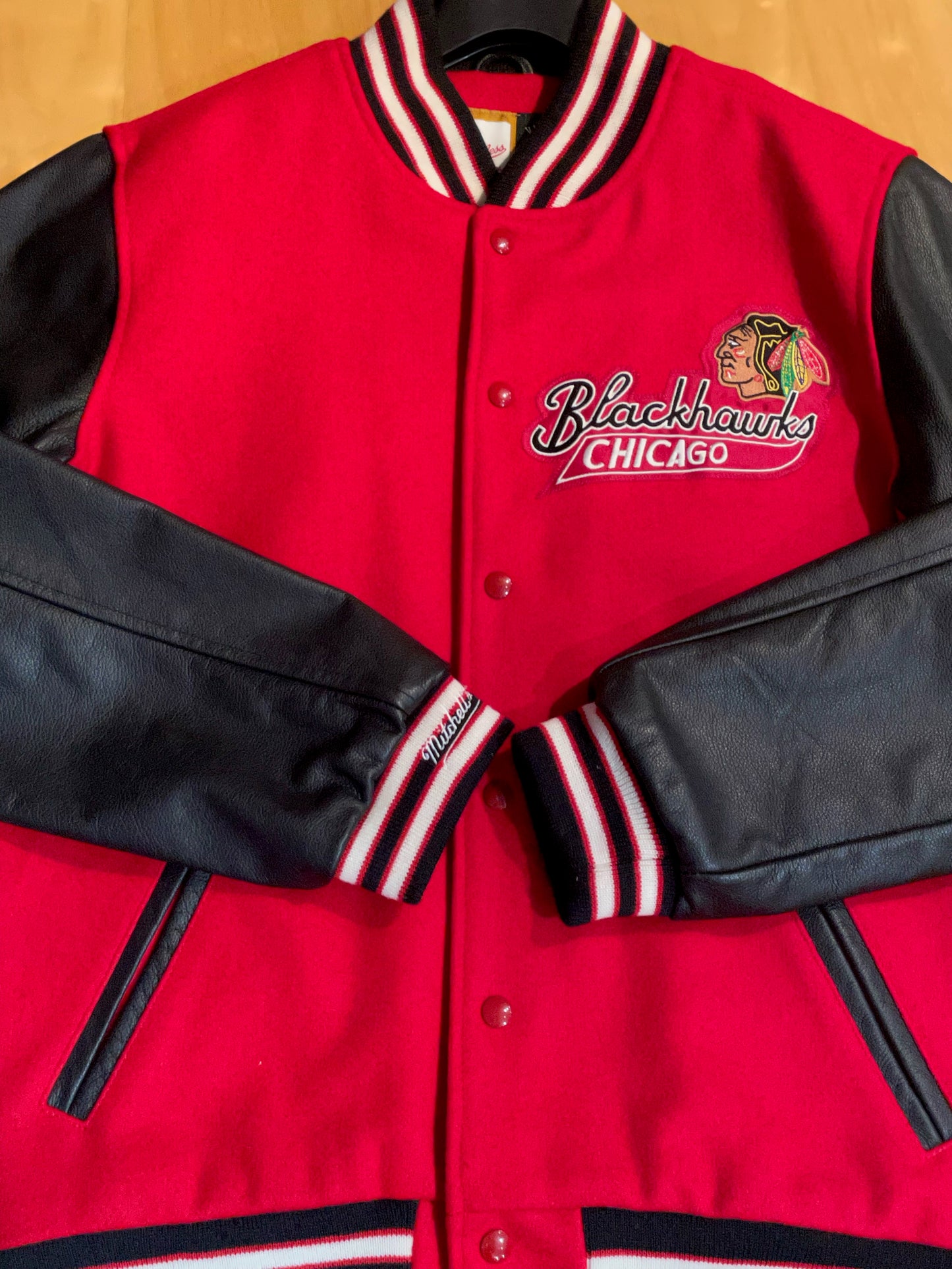 MITCHELL & NESS CHICAGO BLACKHAWKS NHL MADE IN USA VARSITY JACKET SZ: L