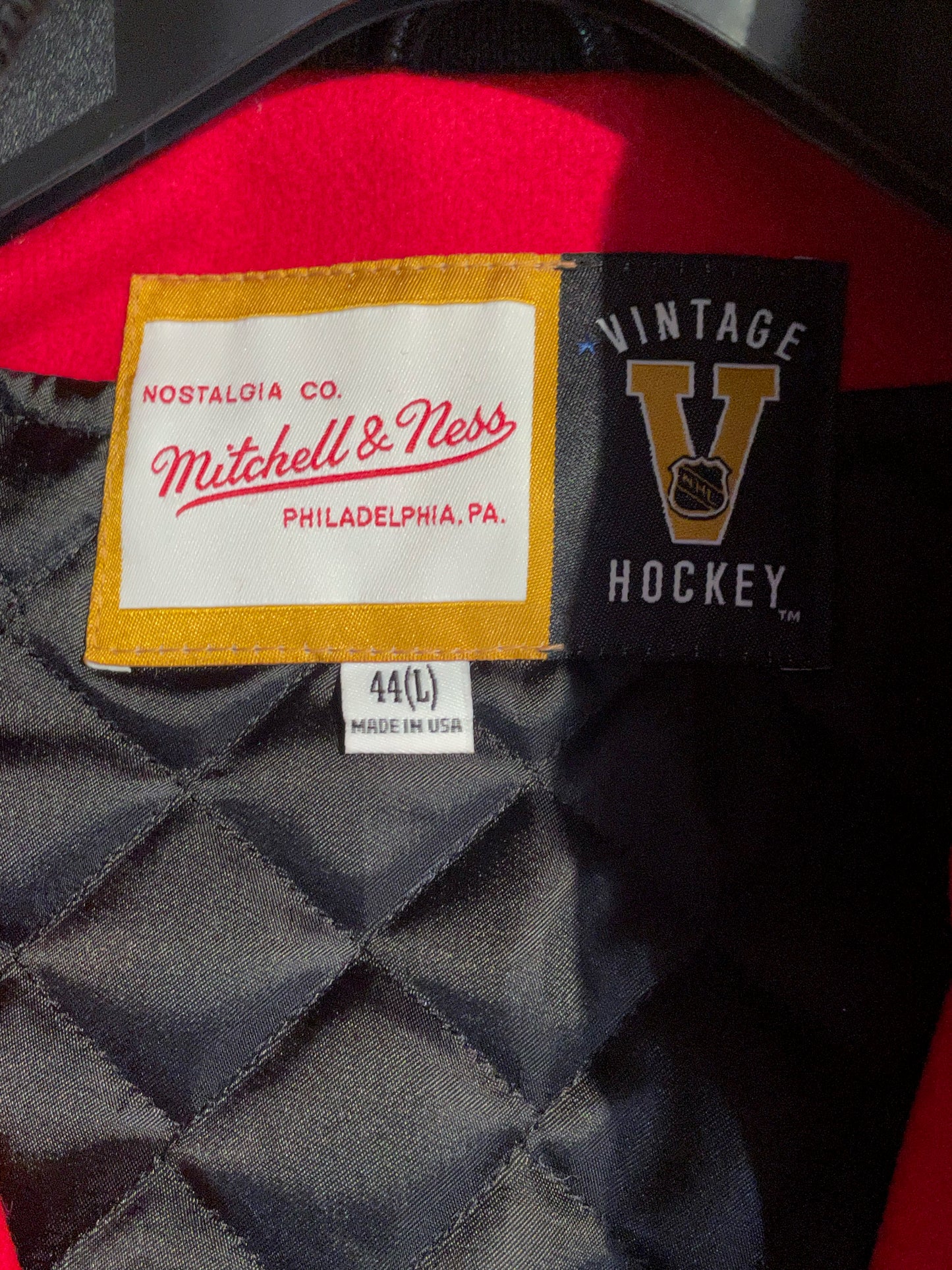 MITCHELL & NESS CHICAGO BLACKHAWKS NHL MADE IN USA VARSITY JACKET SZ: L