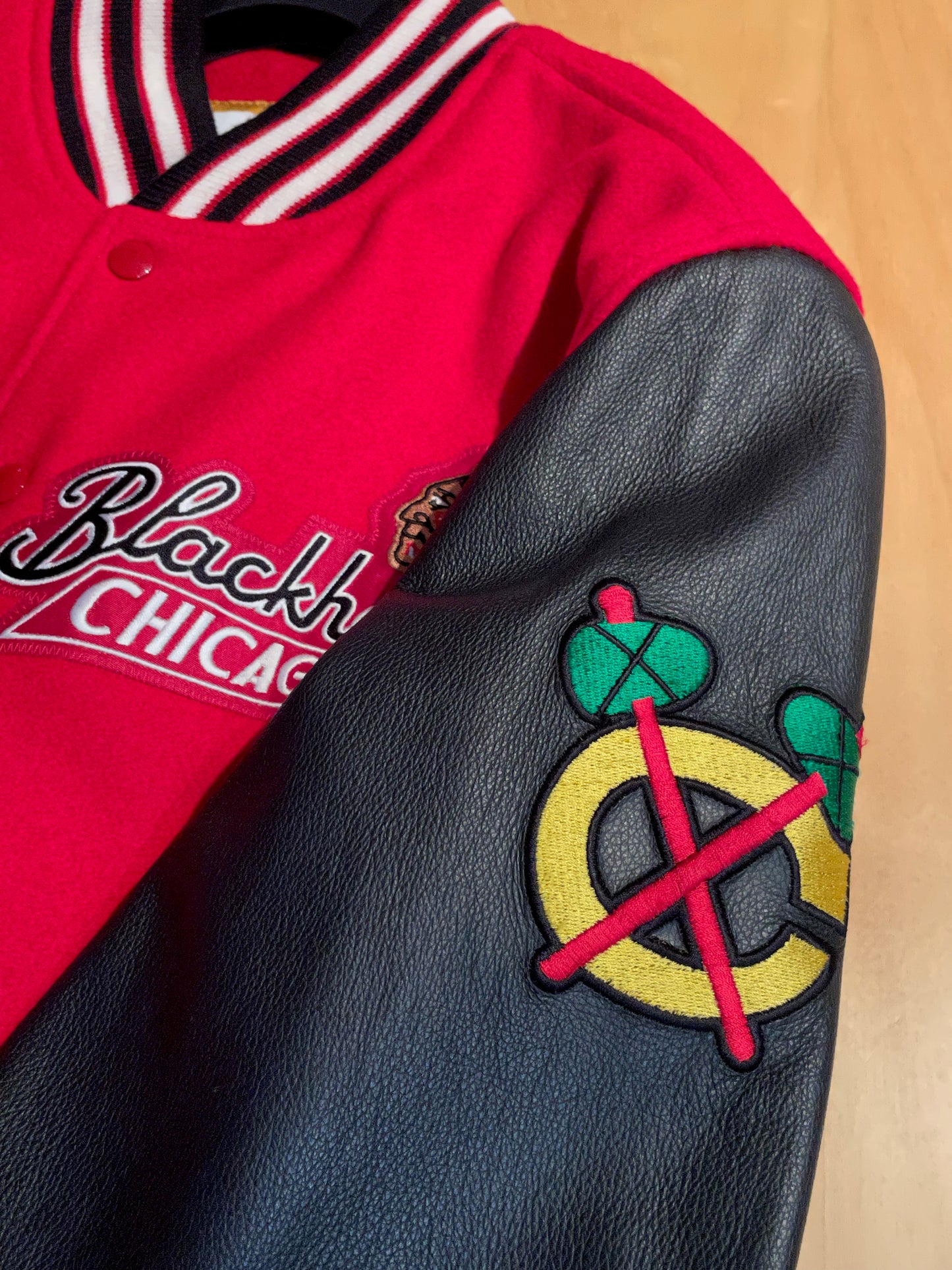 MITCHELL & NESS CHICAGO BLACKHAWKS NHL MADE IN USA VARSITY JACKET SZ: L