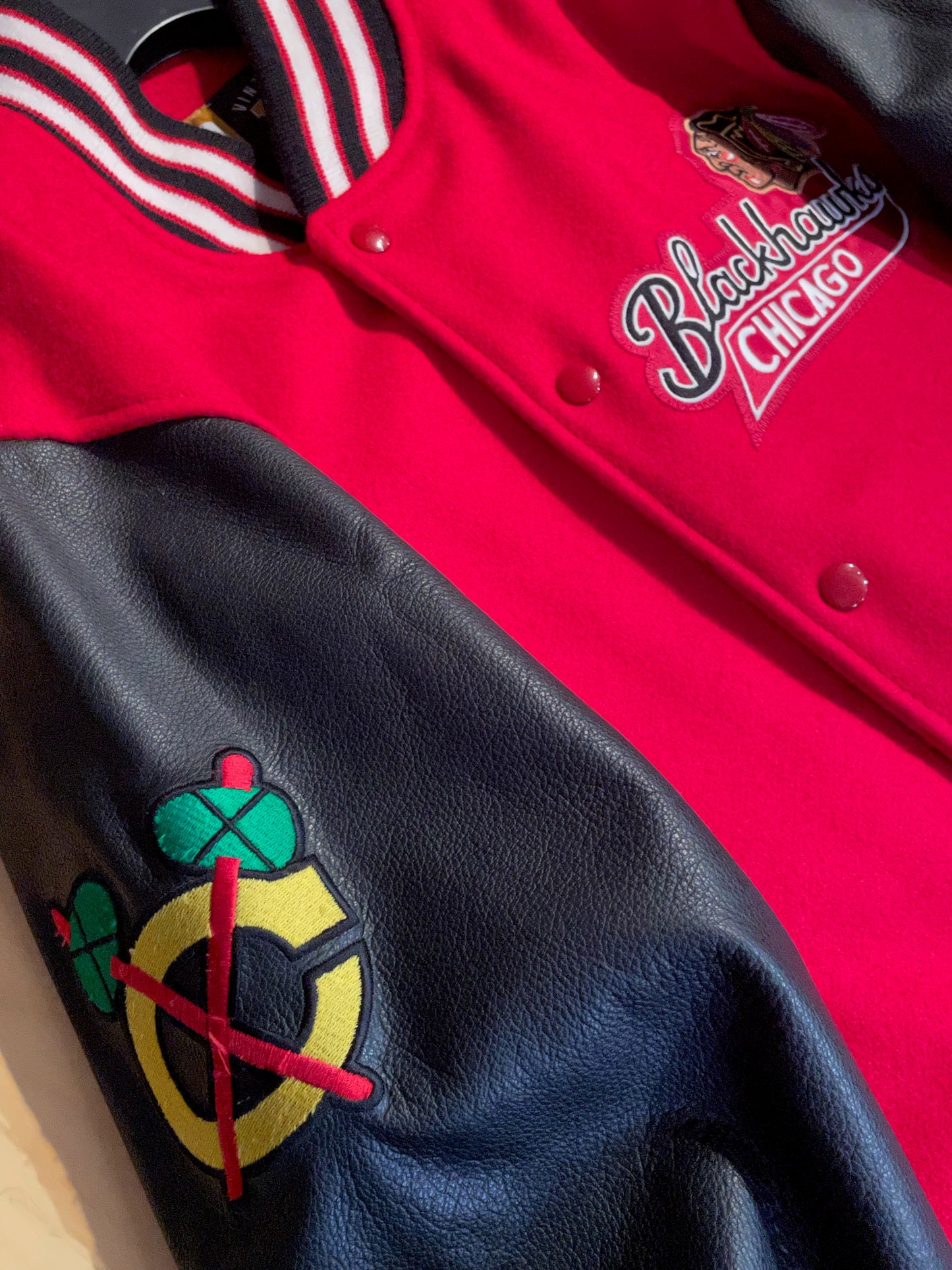 MITCHELL & NESS CHICAGO BLACKHAWKS NHL MADE IN USA VARSITY JACKET SZ: L