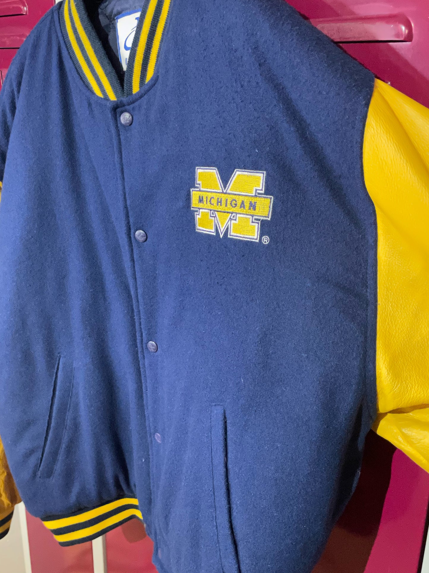 MICHIGAN WOLVERINES LOGO ATHLETIC VINTAGE VARSITY JACKET SZ: XL