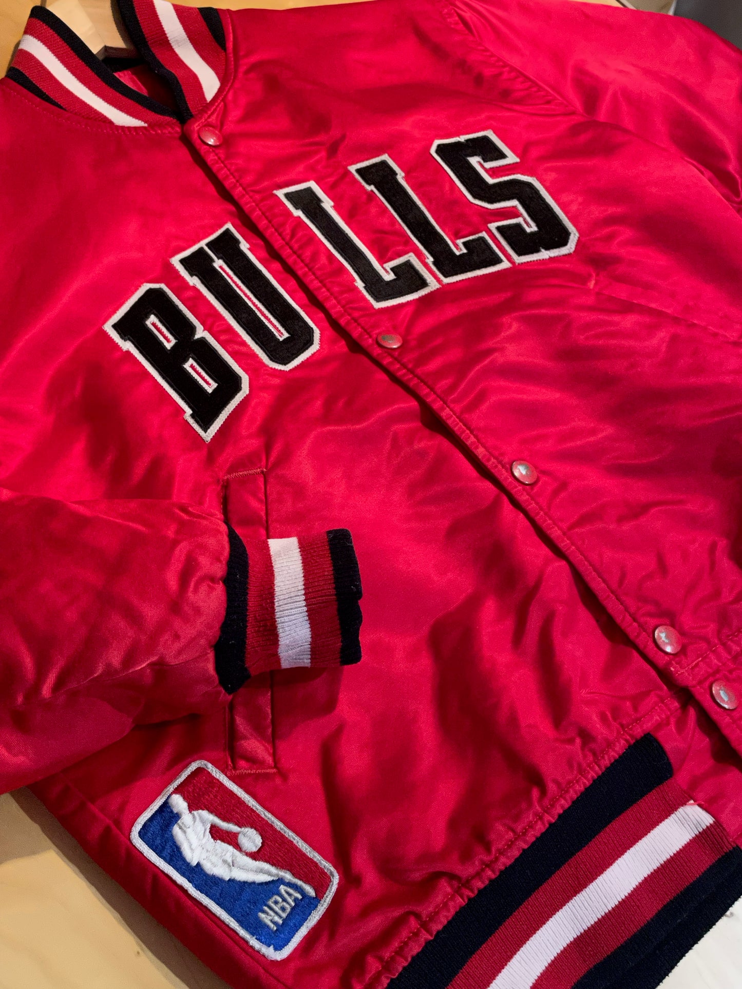 VINTAGE STARTER CHICAGO BULLS NBA SATIN JACKET SZ: S