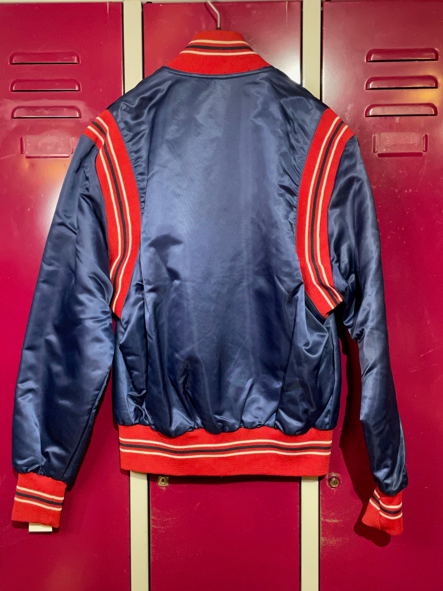 VINTAGE CLEVELAND INDIANS MLB SATIN JACKET SZ: M