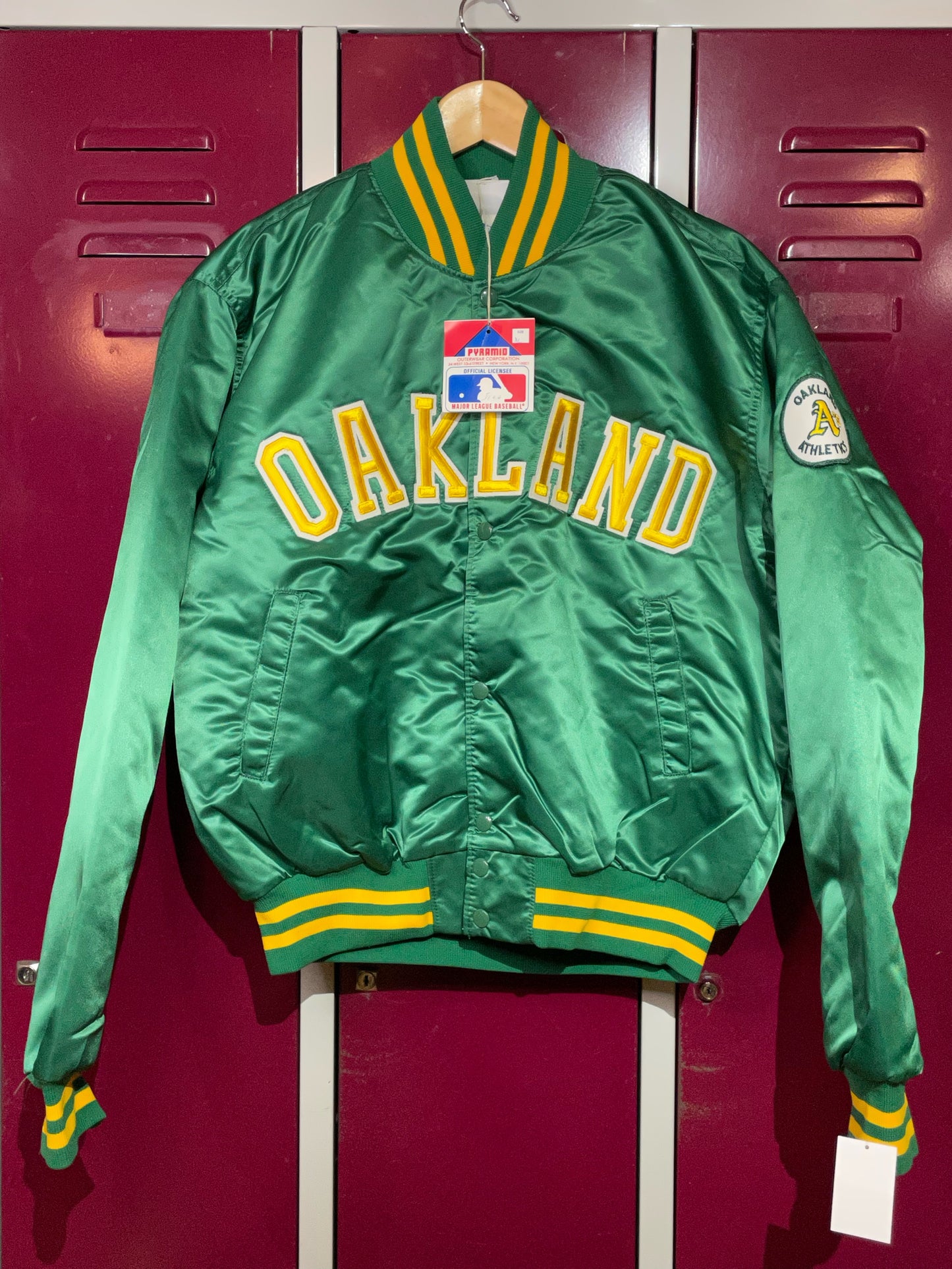 VINTAGE PYRAMID OAKLAND A'S MLB SATIN JACKET SZ: XL