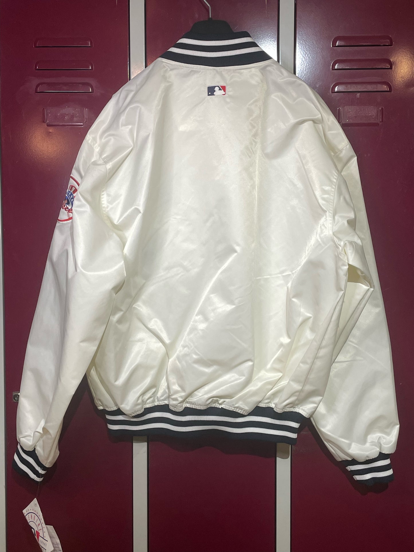 DS MAJESTIC NEW YORK YANKEES MLB SATIN JACKET SZ: XL