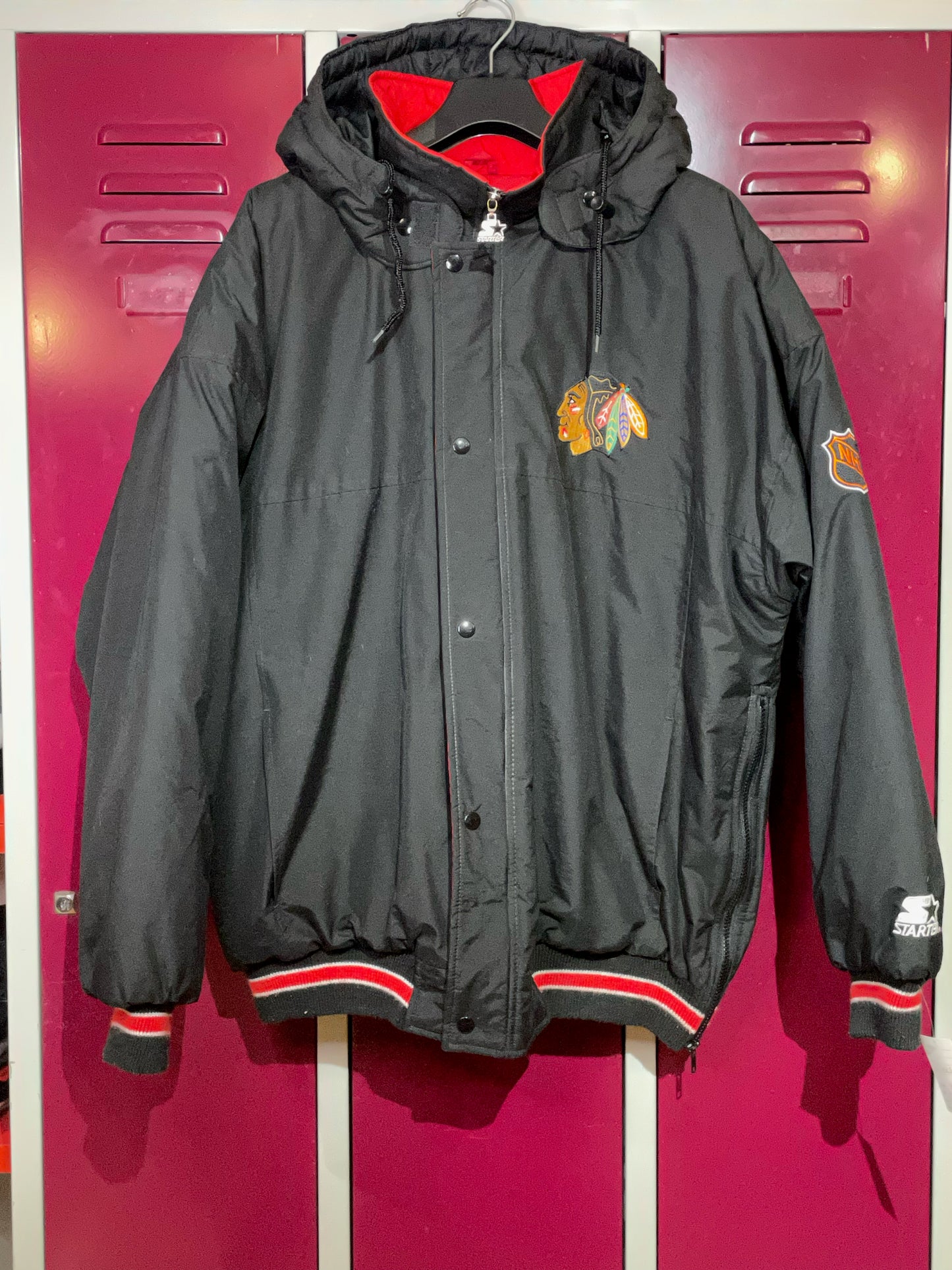 VINTAGE STARTER CHICAGO BLACKHAWKS NHL PUFFER JACKET SZ: XL