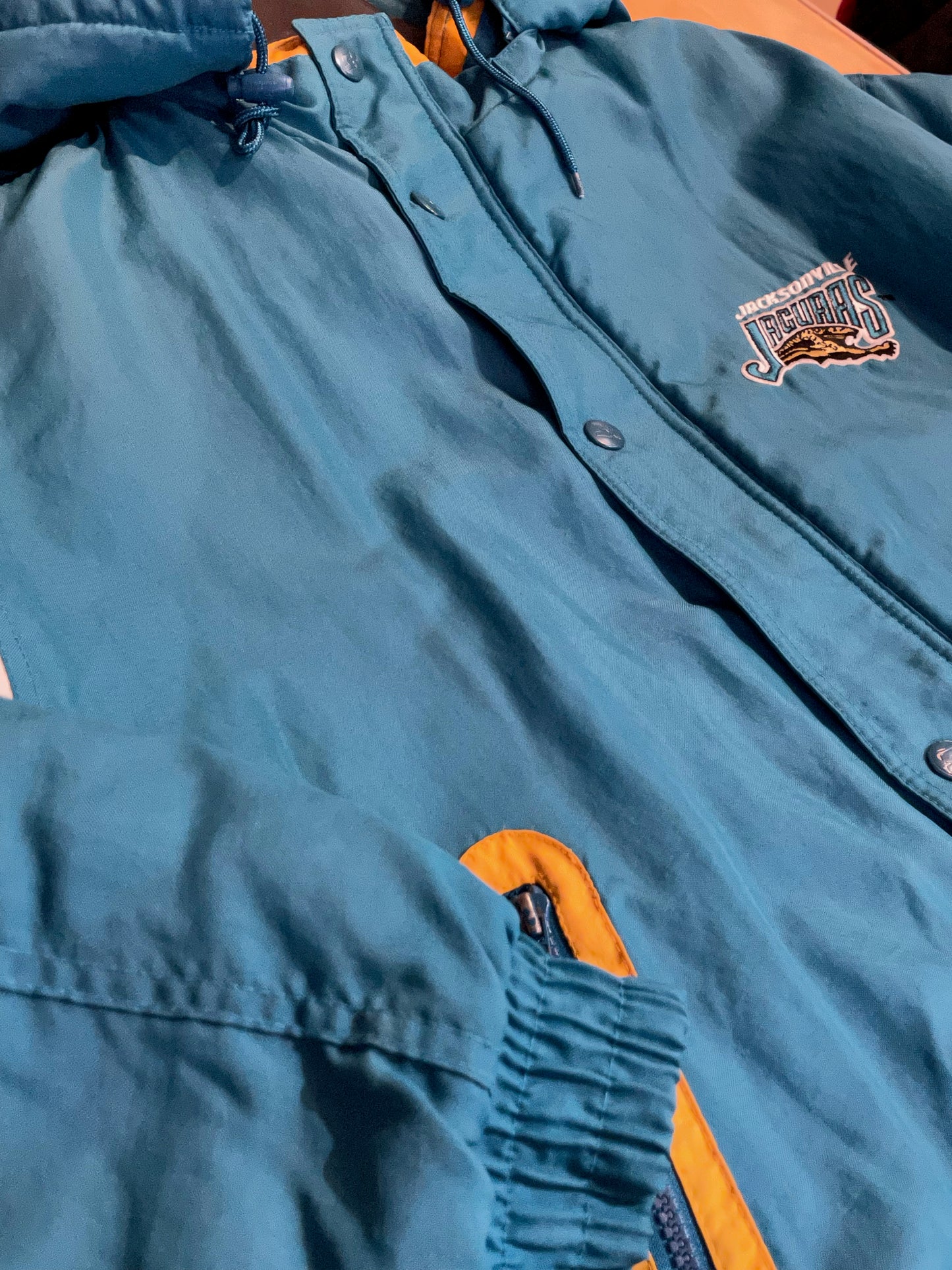 VINTAGE STARTER JACKSONVILLE JAGUARS NFL PUFFER JACKET  SZ: L