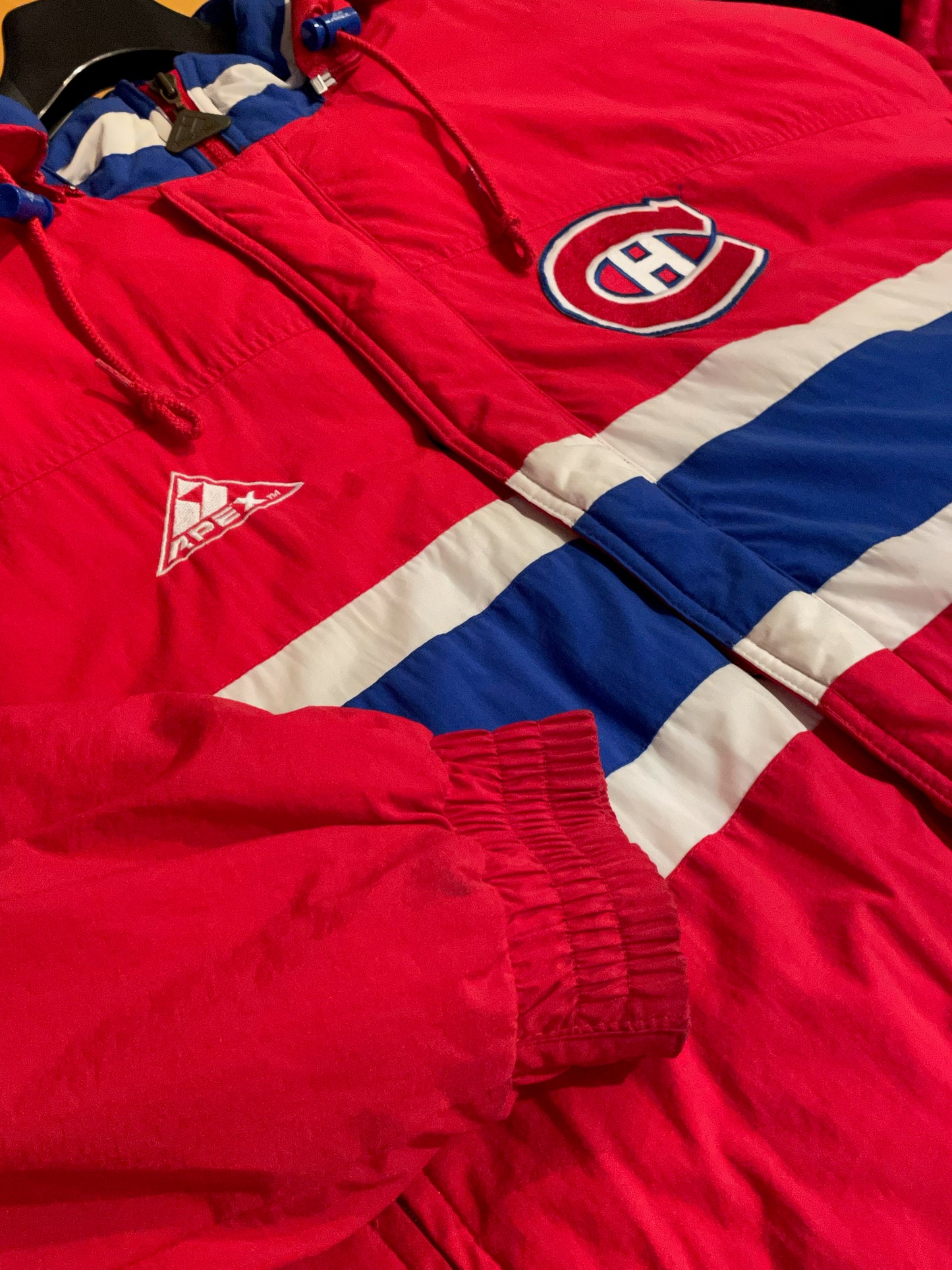 VINTAGE APEX ONE MONTREAL CANADIANS PUFFER JACKET SZ: L