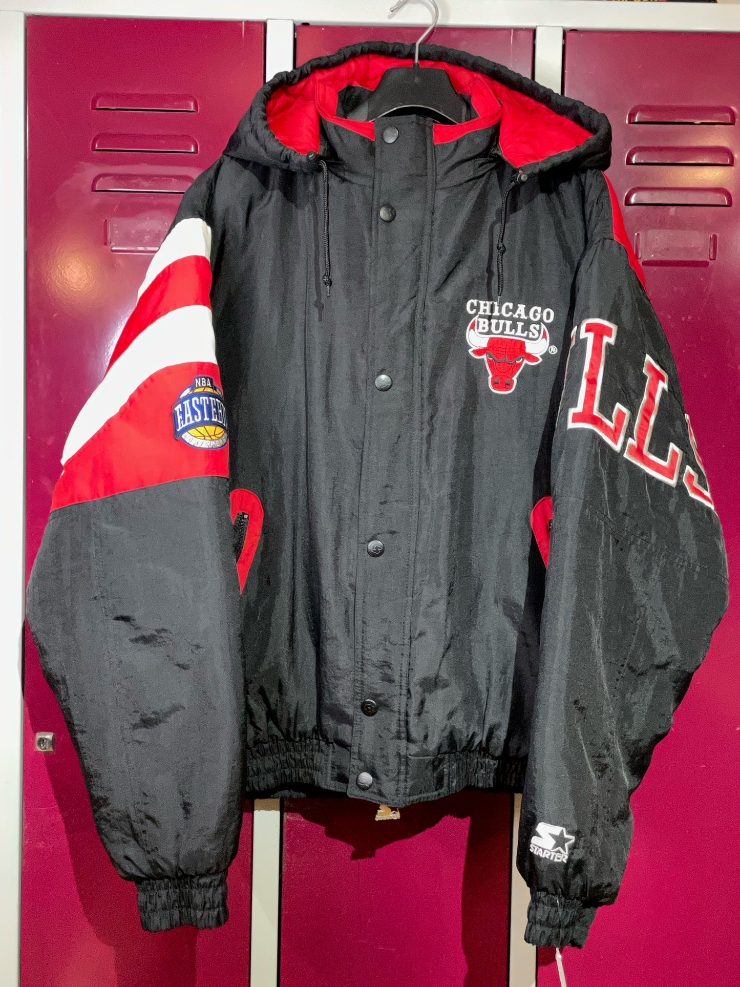 VINTAGE STARTER CHICAGO BULLS NBA FULL ZIP PUFFER JACKET SZ: L