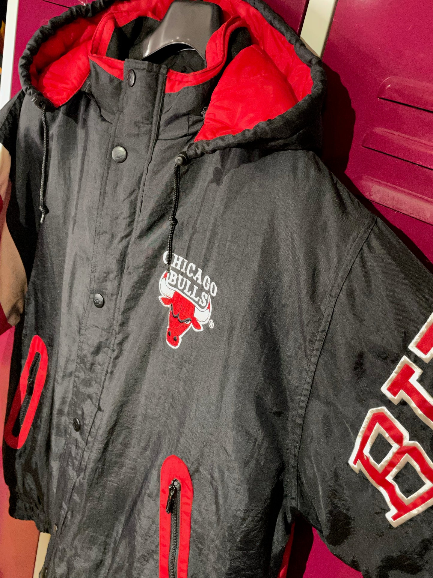 VINTAGE STARTER CHICAGO BULLS NBA FULL ZIP PUFFER JACKET SZ: L