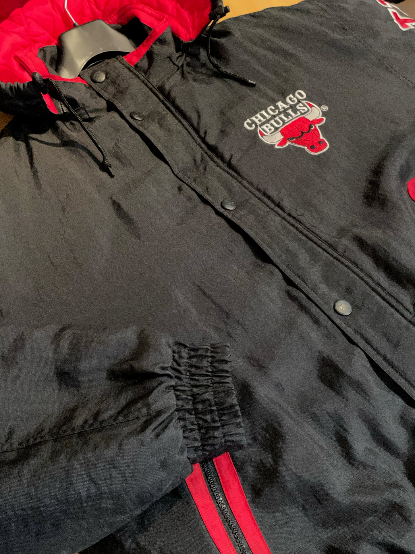 VINTAGE STARTER CHICAGO BULLS NBA FULL ZIP PUFFER JACKET SZ: L